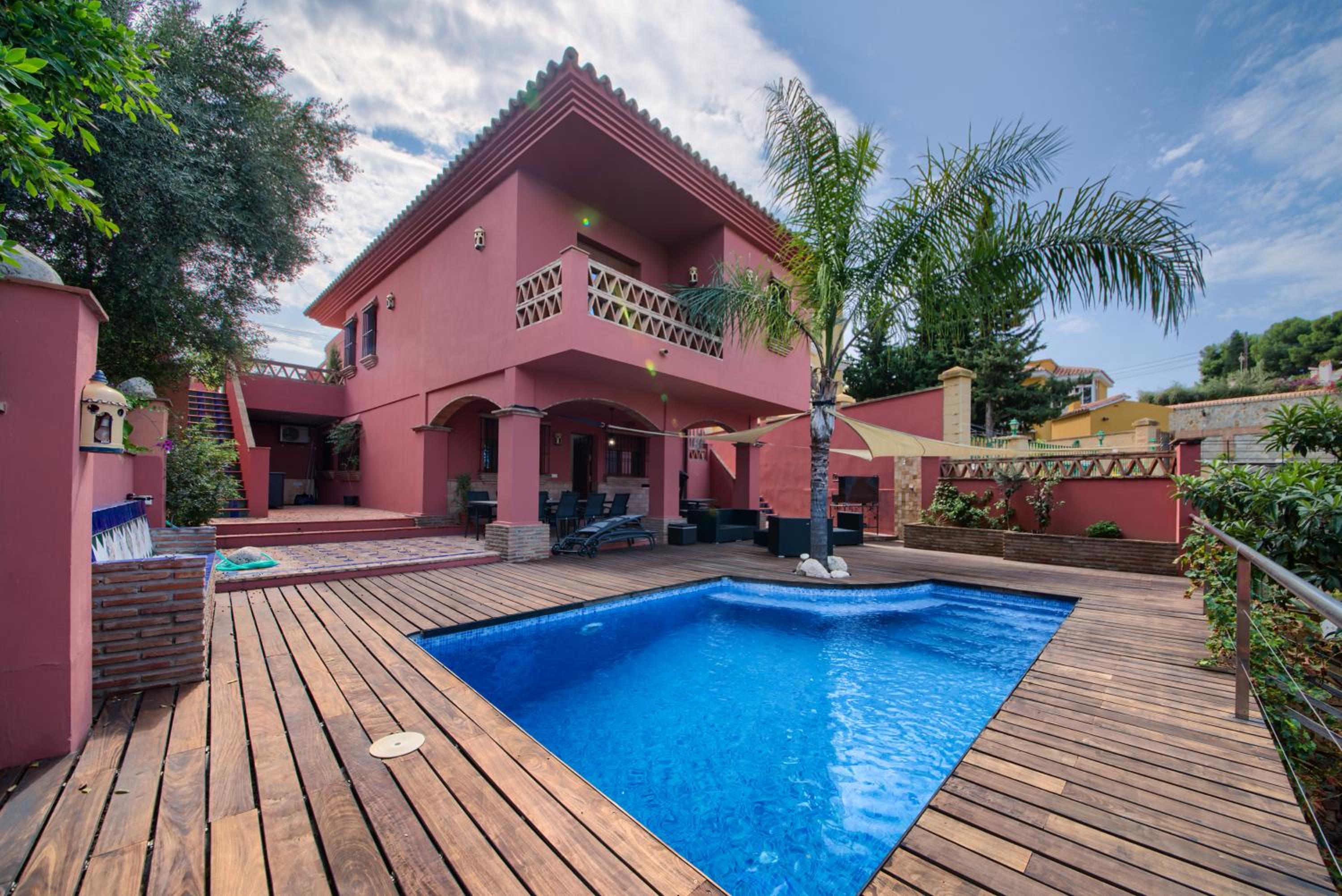 Holidays2Malaga Candado House pool & garden