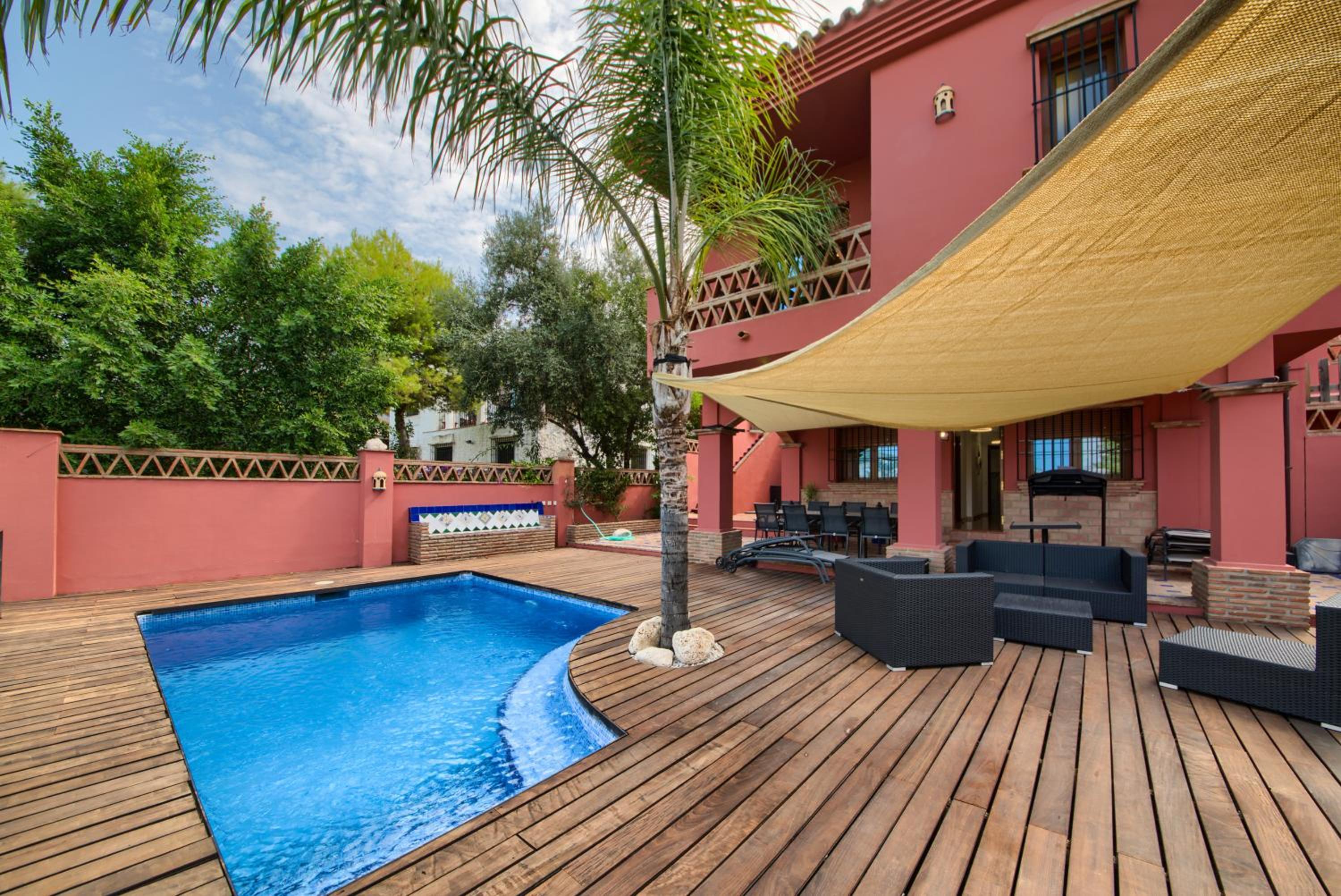 Holidays2Malaga Candado House pool & garden
