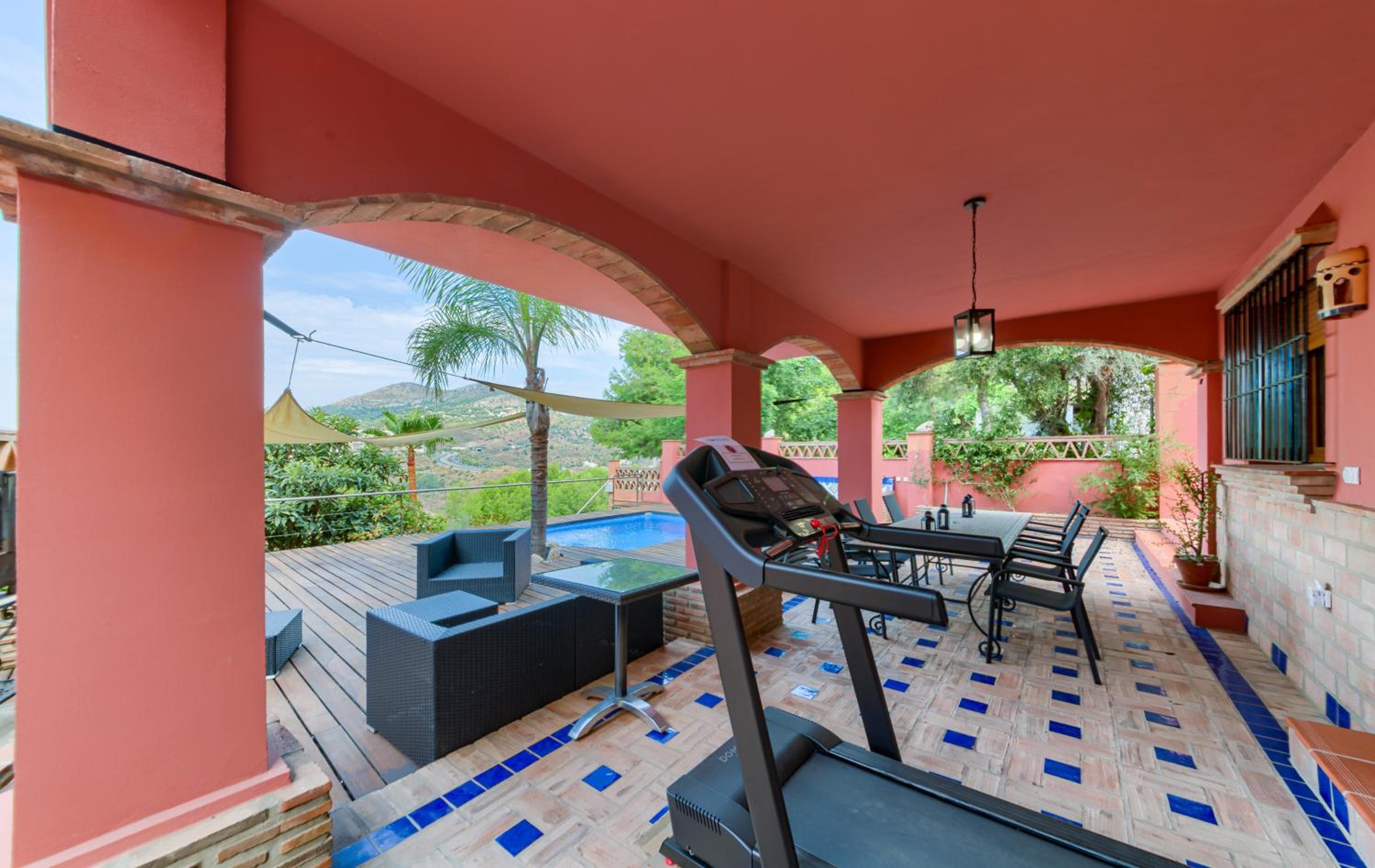 Holidays2Malaga Candado House pool & garden