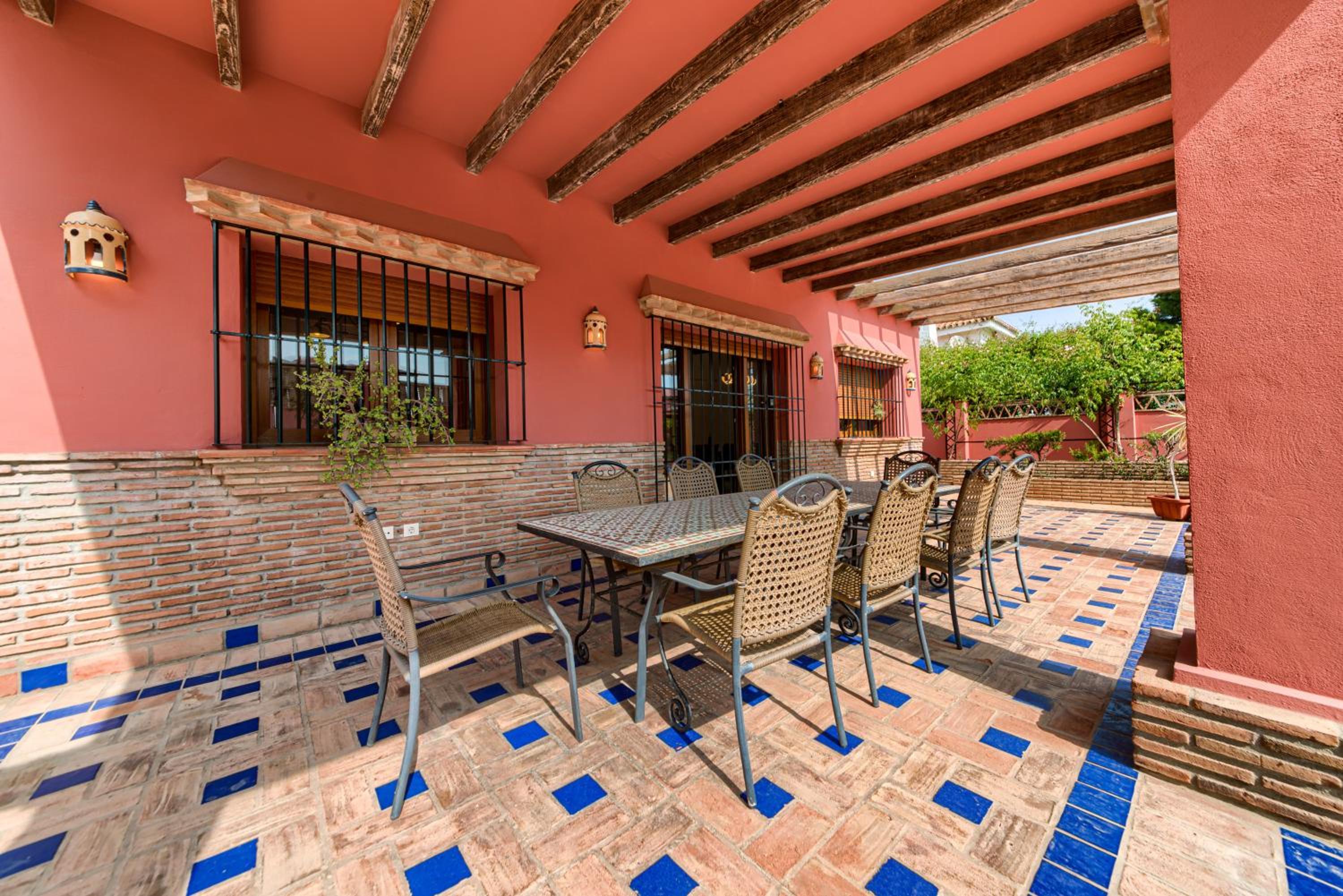 Holidays2Malaga Candado House pool & garden