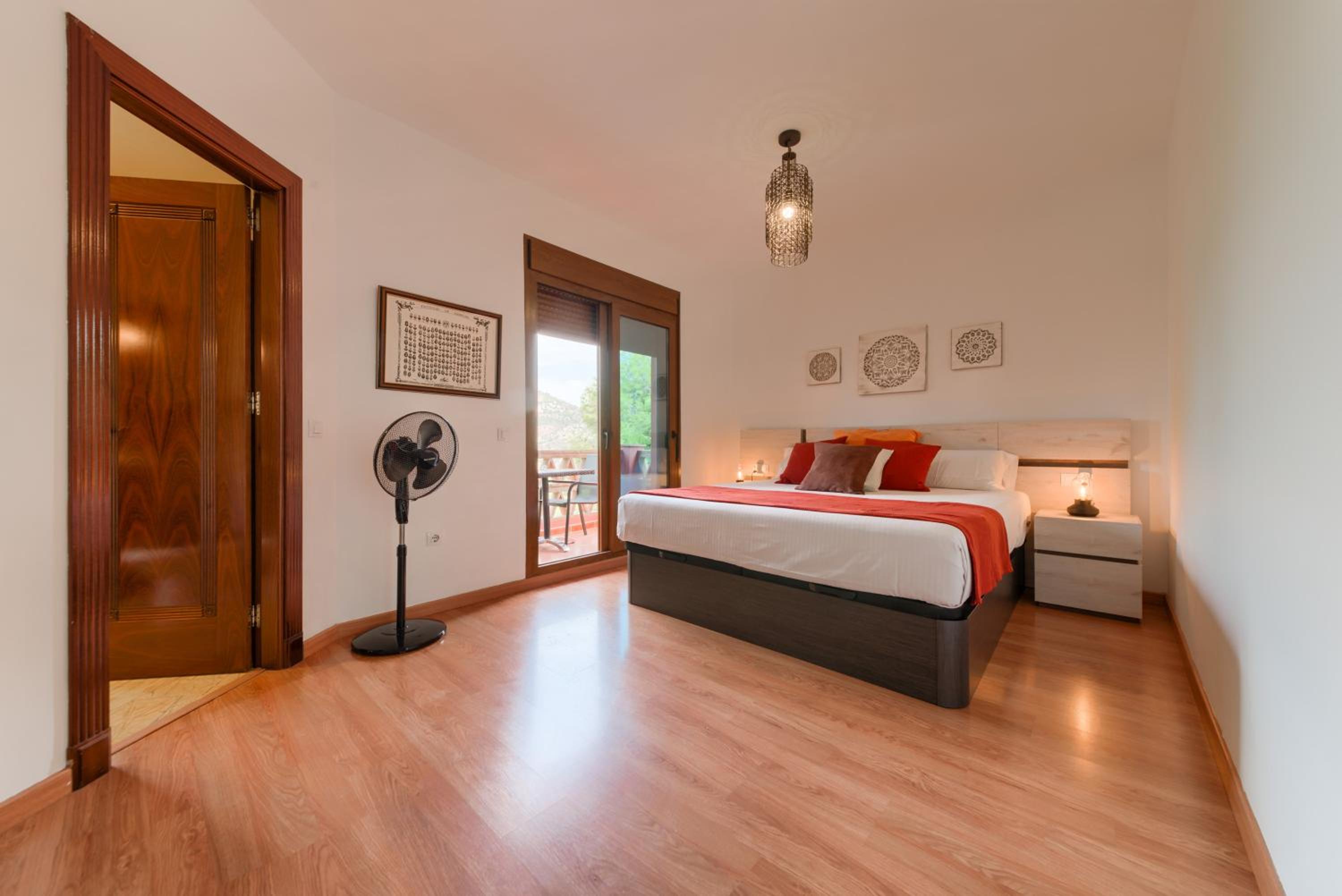 Holidays2Malaga Candado House pool & garden