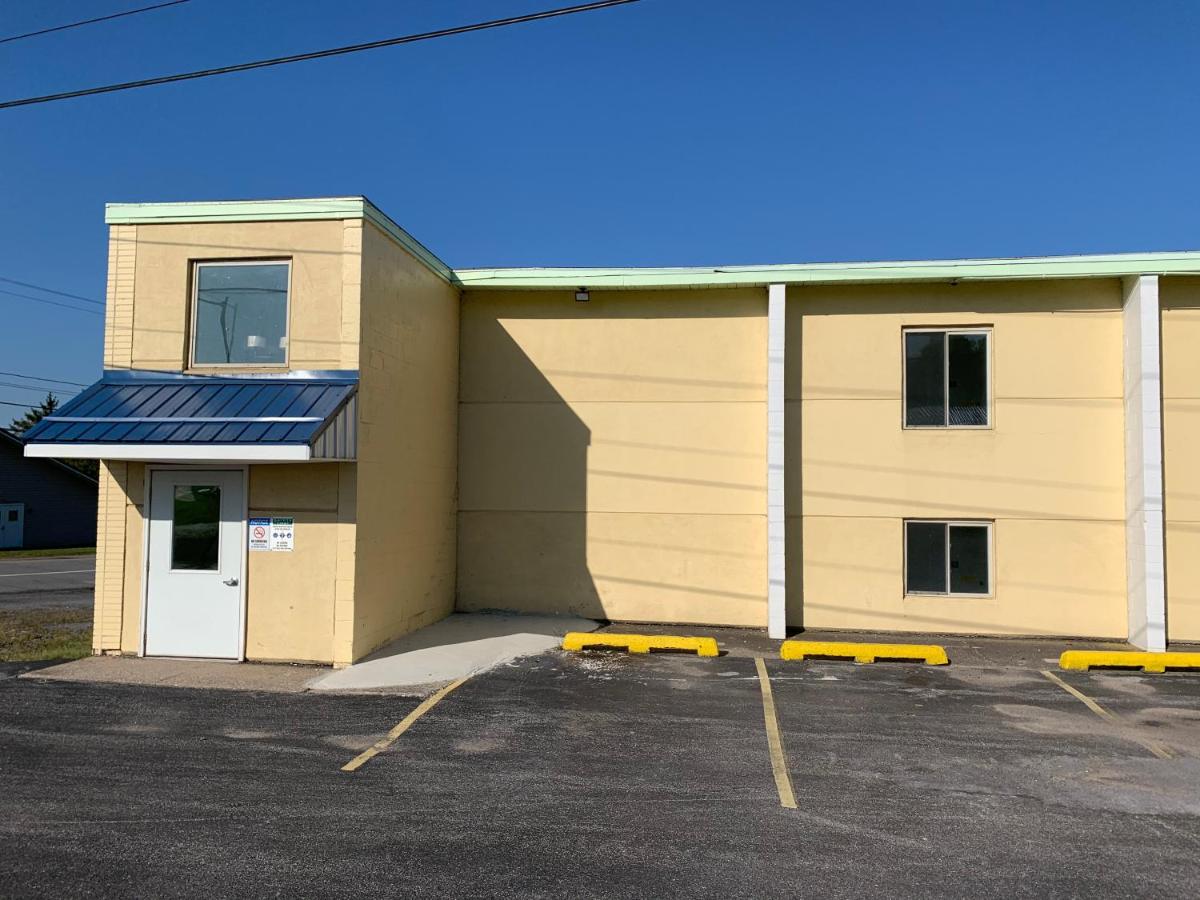 Altoona Vacations - Lake Inn - Property Image 1
