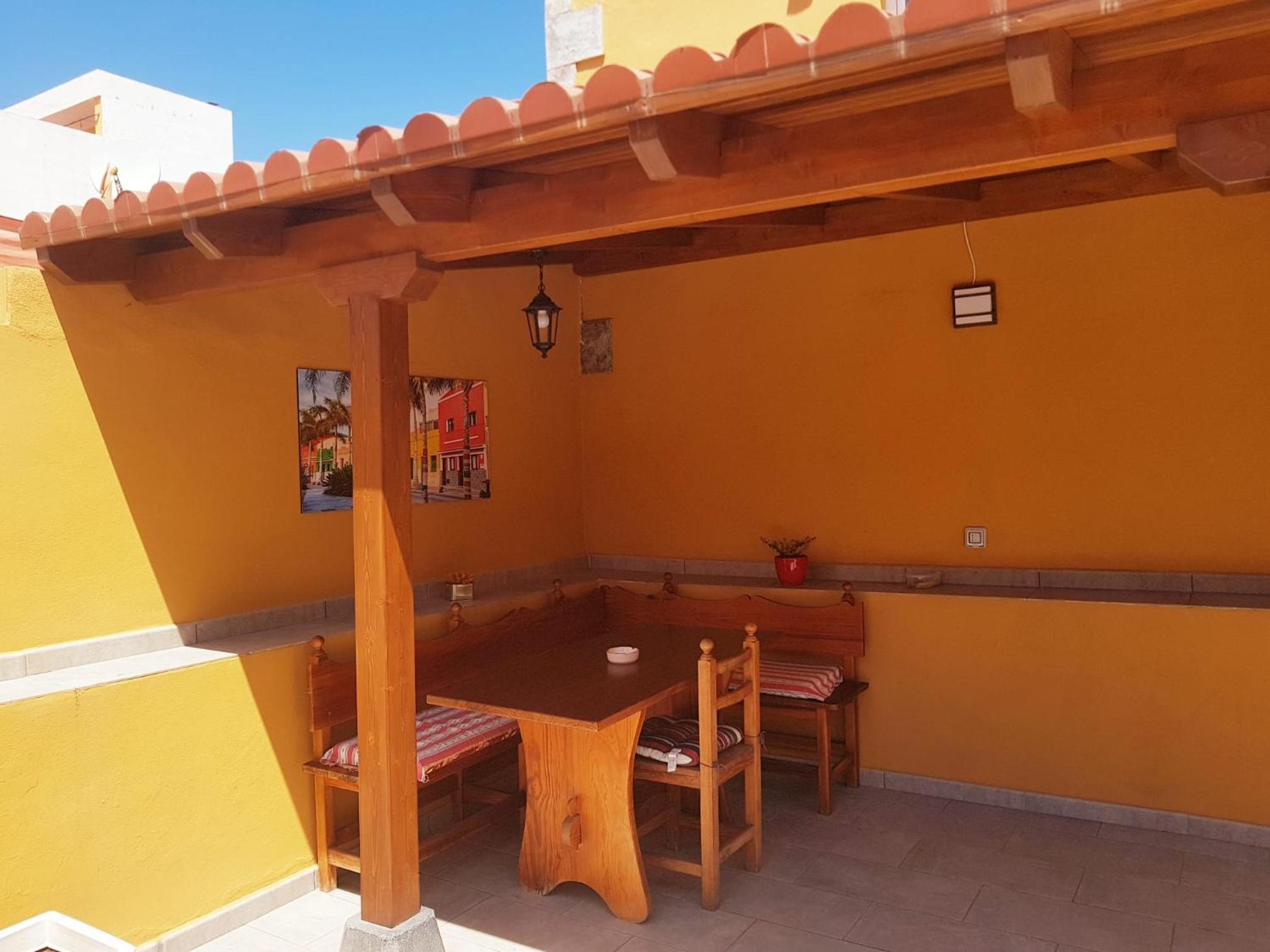 Estudio nuevo con baño, cocina y gran terraza