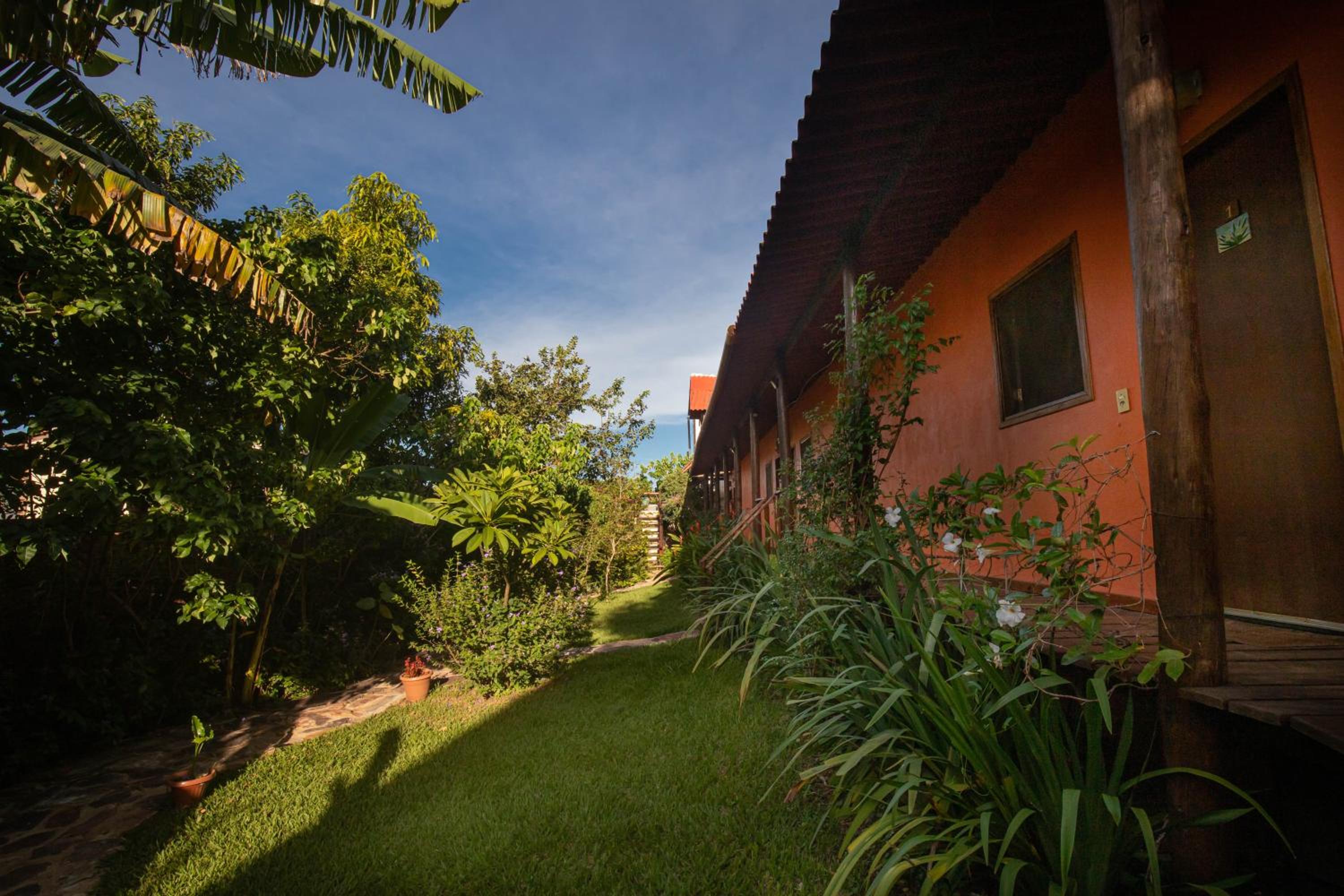 Hotel Buddy's Hostel & Pousada Alto Paraiso - Image 1