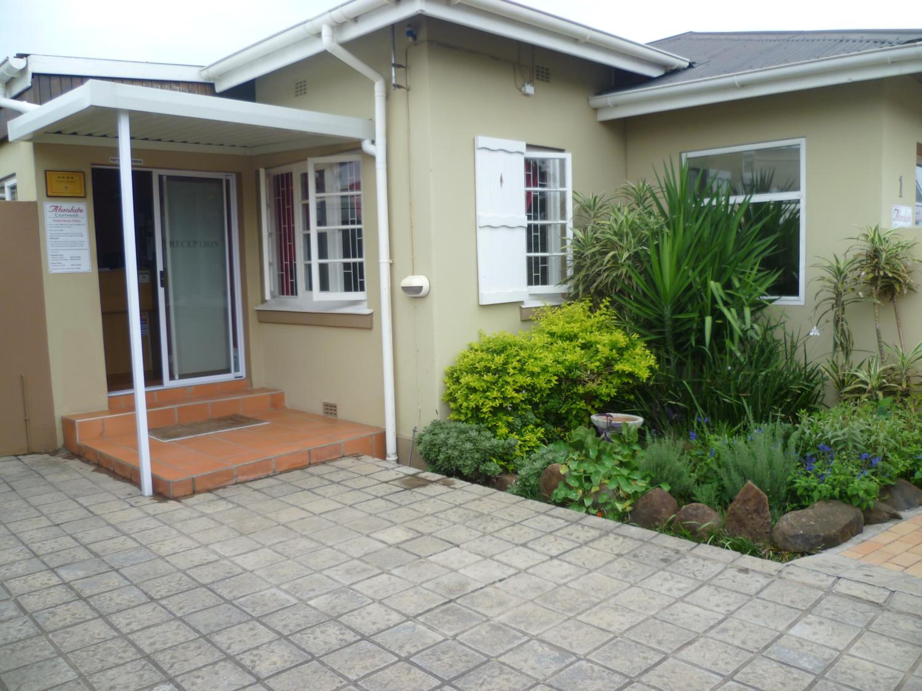 Hotel Absolute Cornwall Bed and Breakfast - Image 1