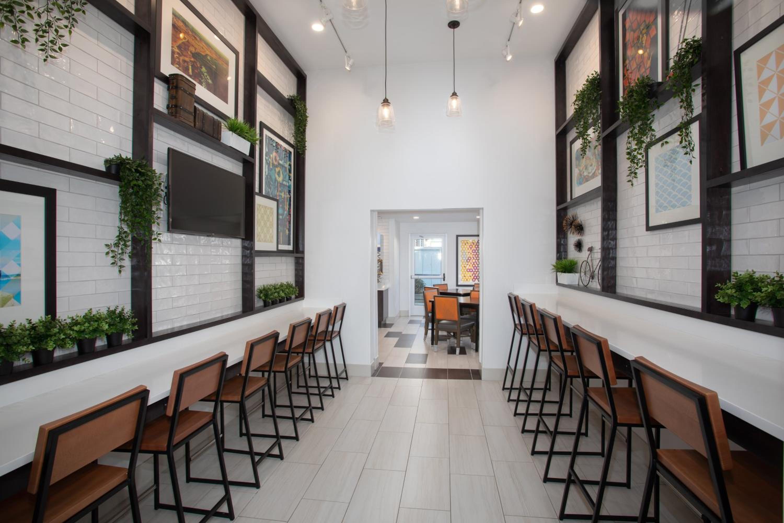 Holiday Inn Express Monterey - Cannery Row by IHG