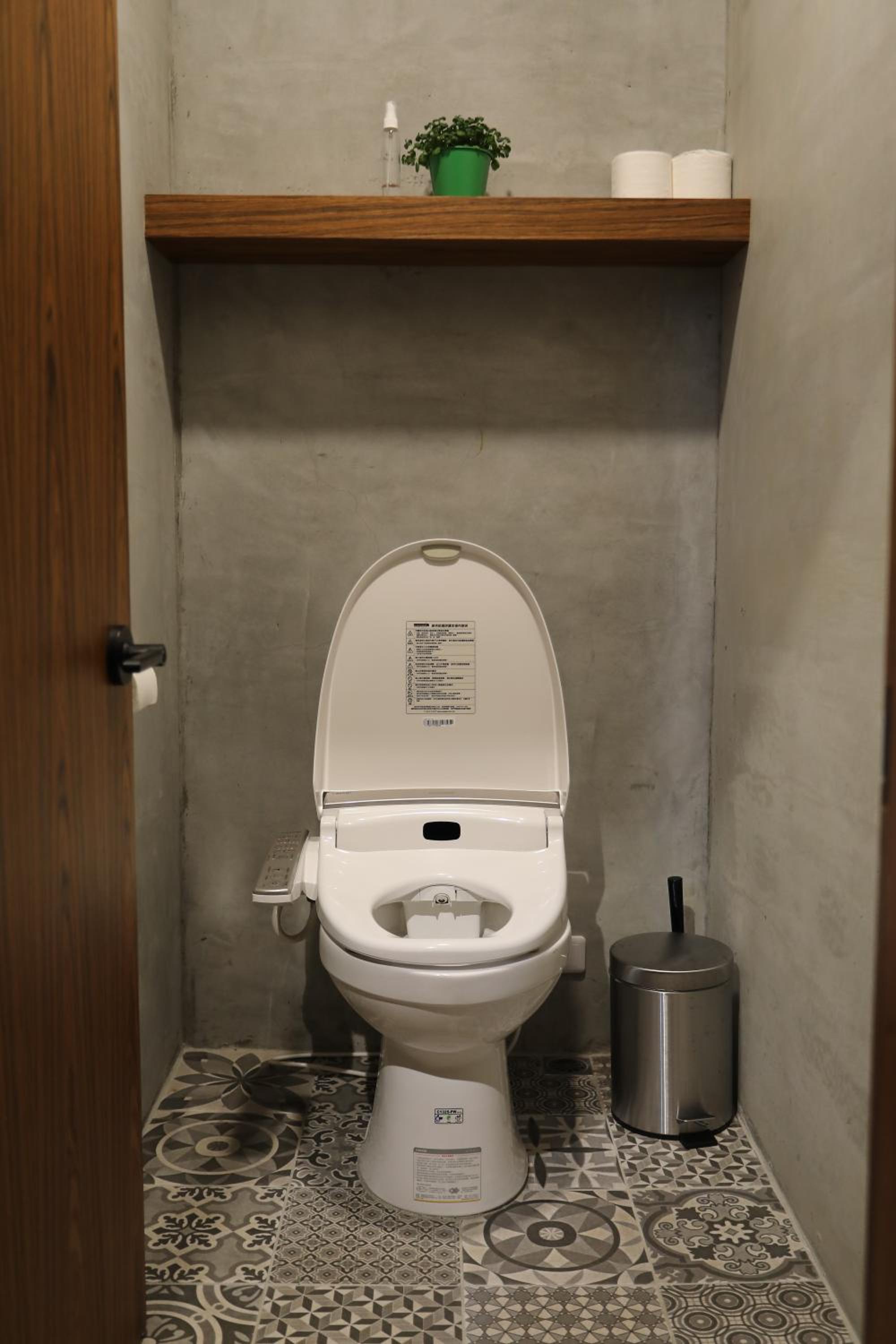 Photo 8