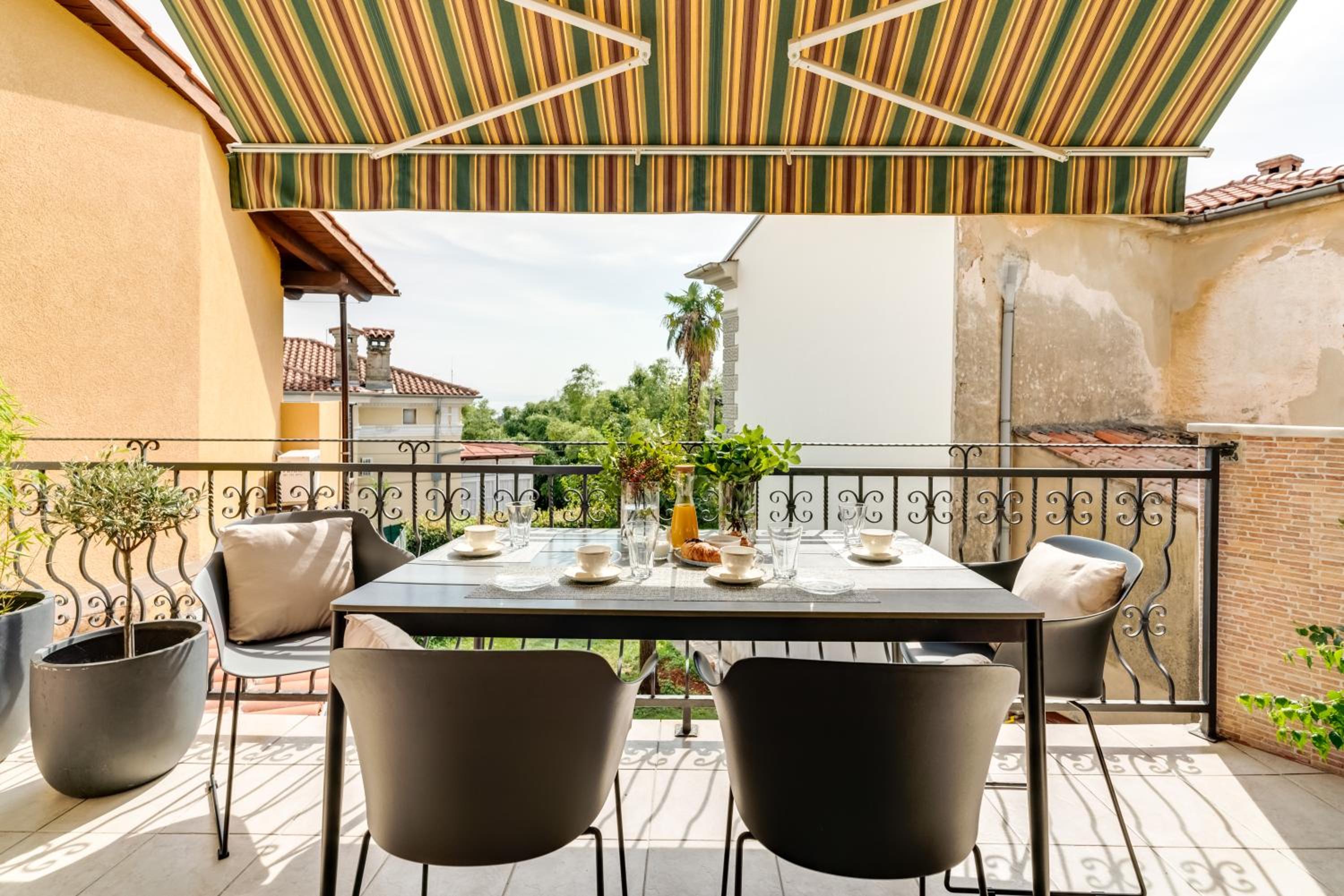 Luxury Apartment Regina view 5