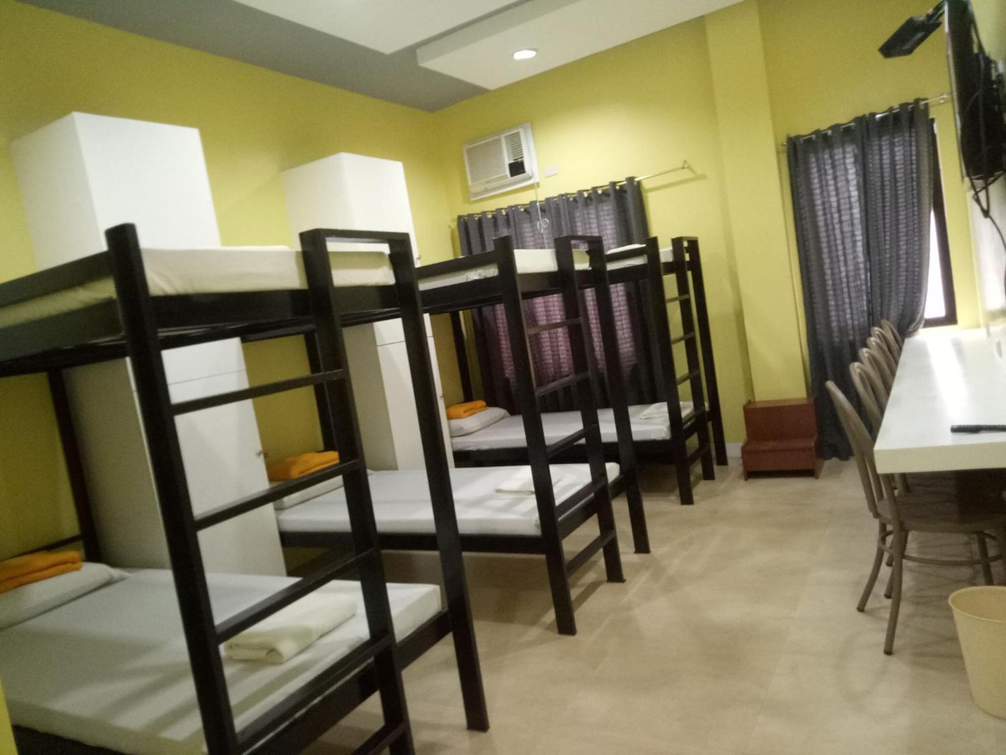 Royale House Hotel Davao powered by Cocotel
