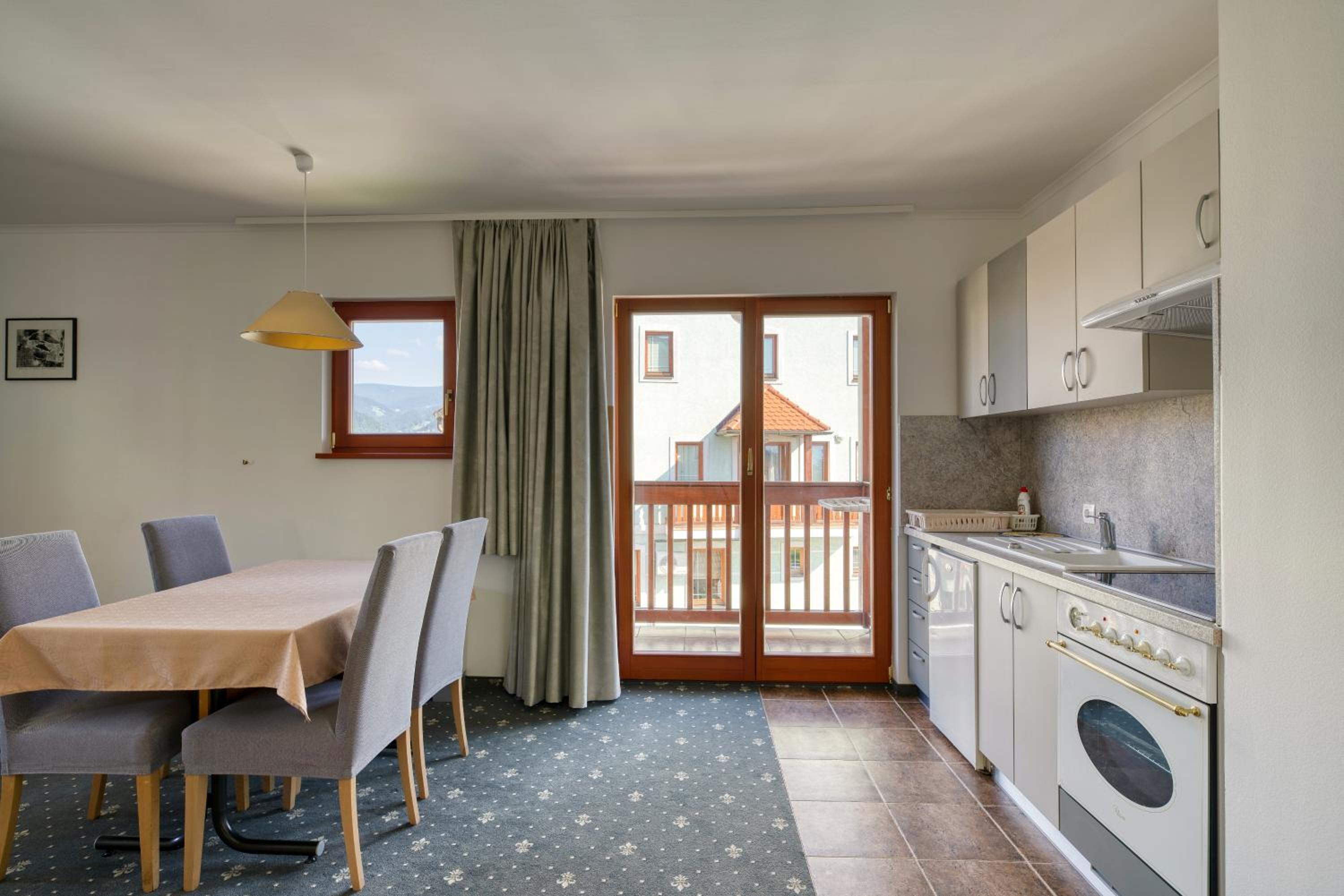 Garni Hotel Zvon view 3