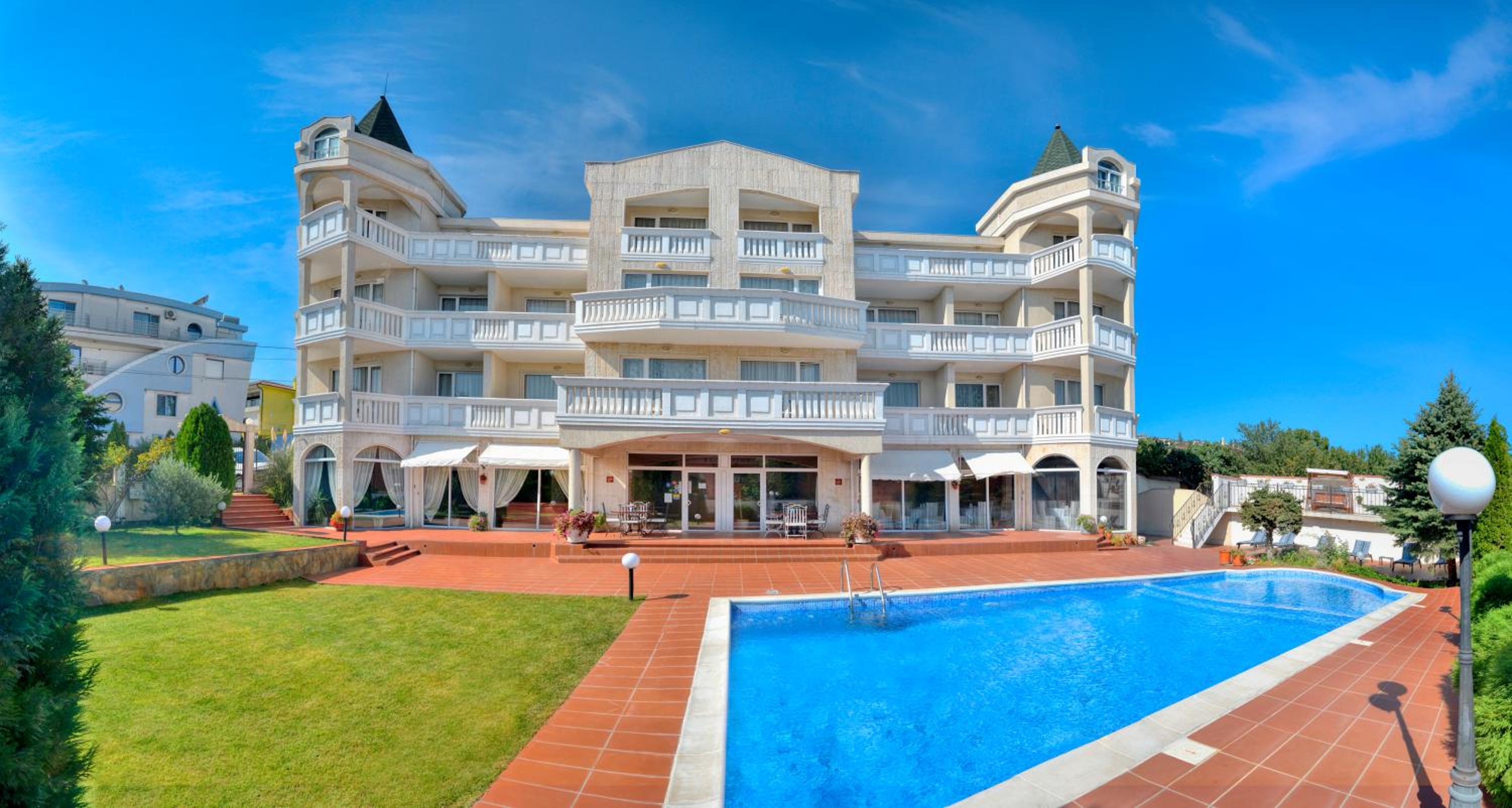 Hotel Alekta Hotel - Free parking - Image 1