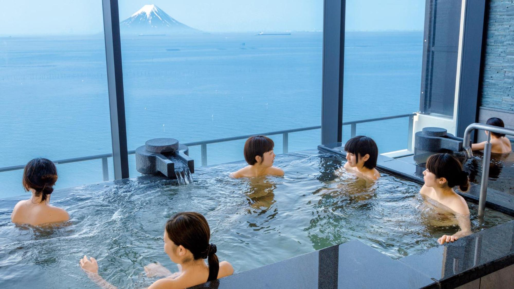 Ryugujo Spa Hotel Mikazuki Fujimitei