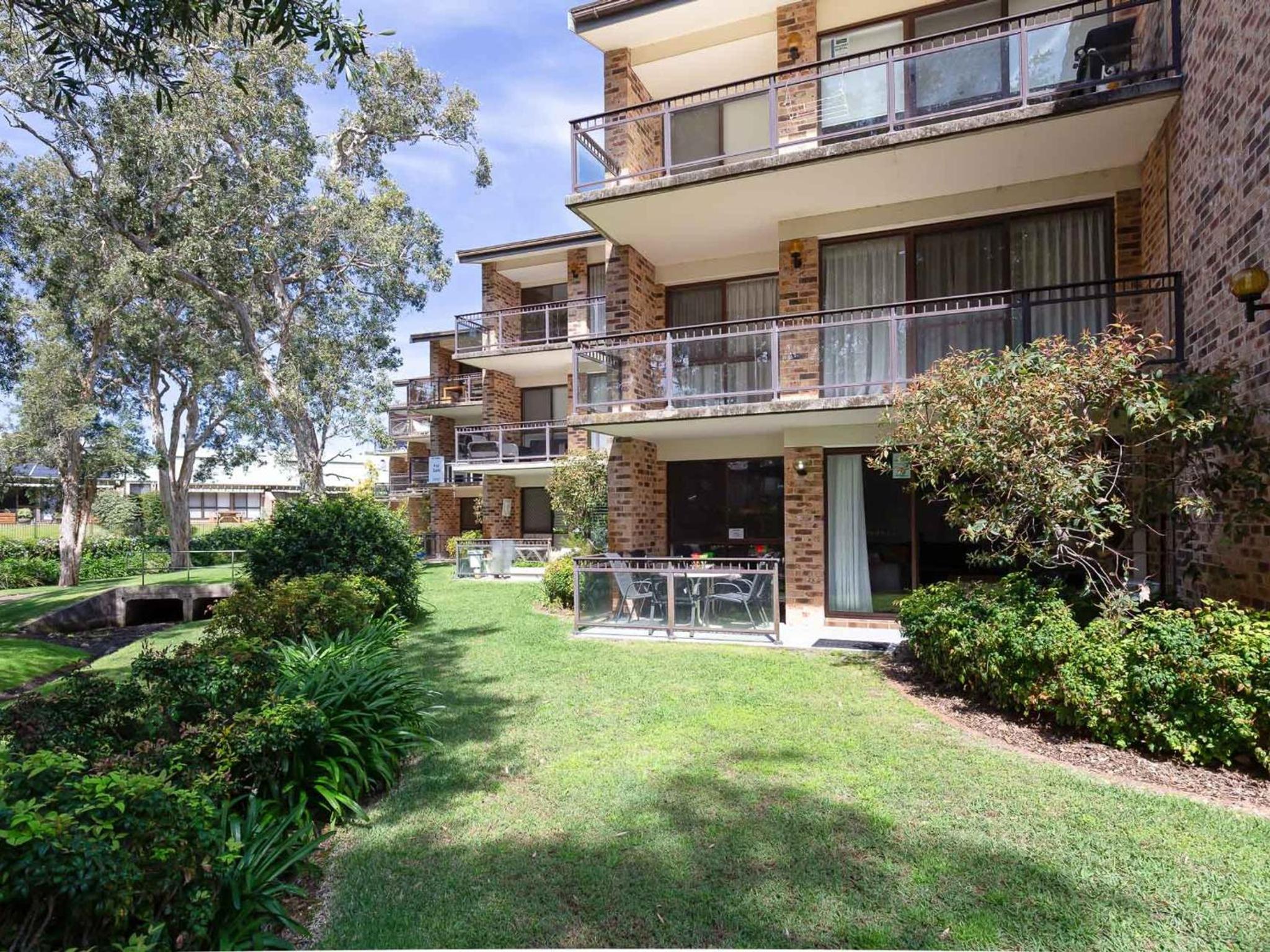 Bay Parklands 57 ground floor unit with pool tennis court and aircon