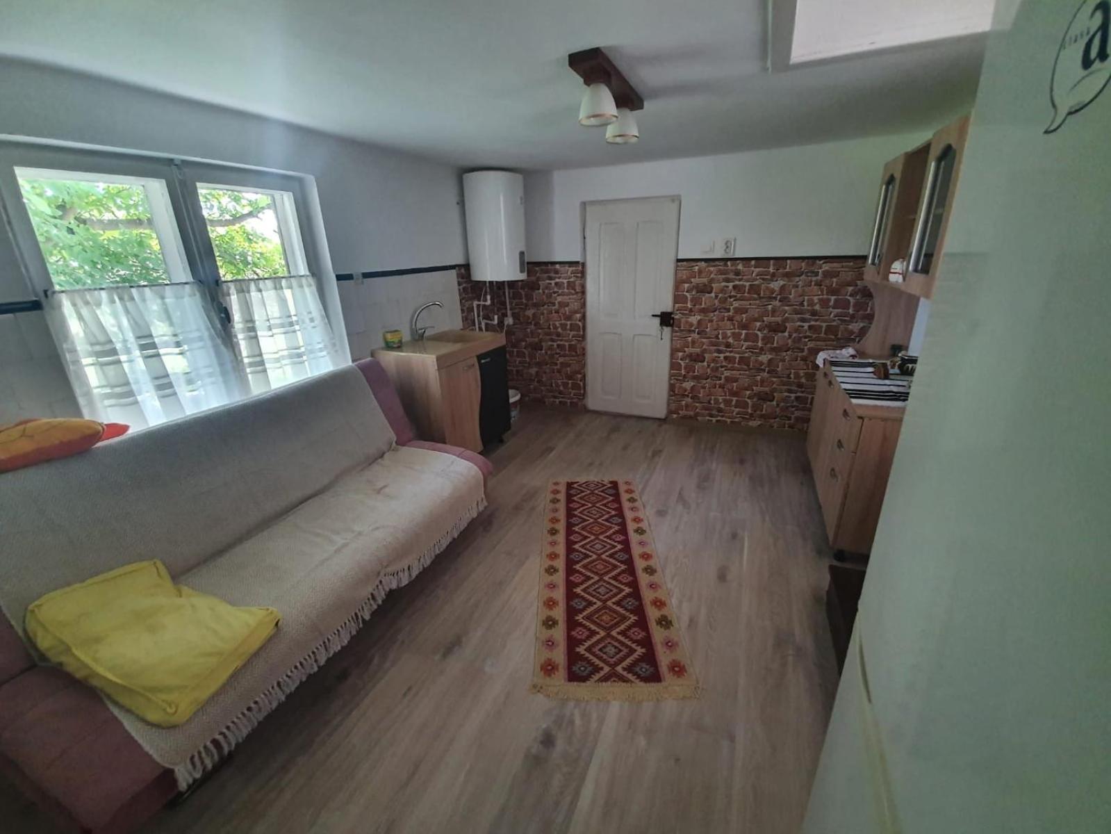 Casa rurală cu livadă LavAndra