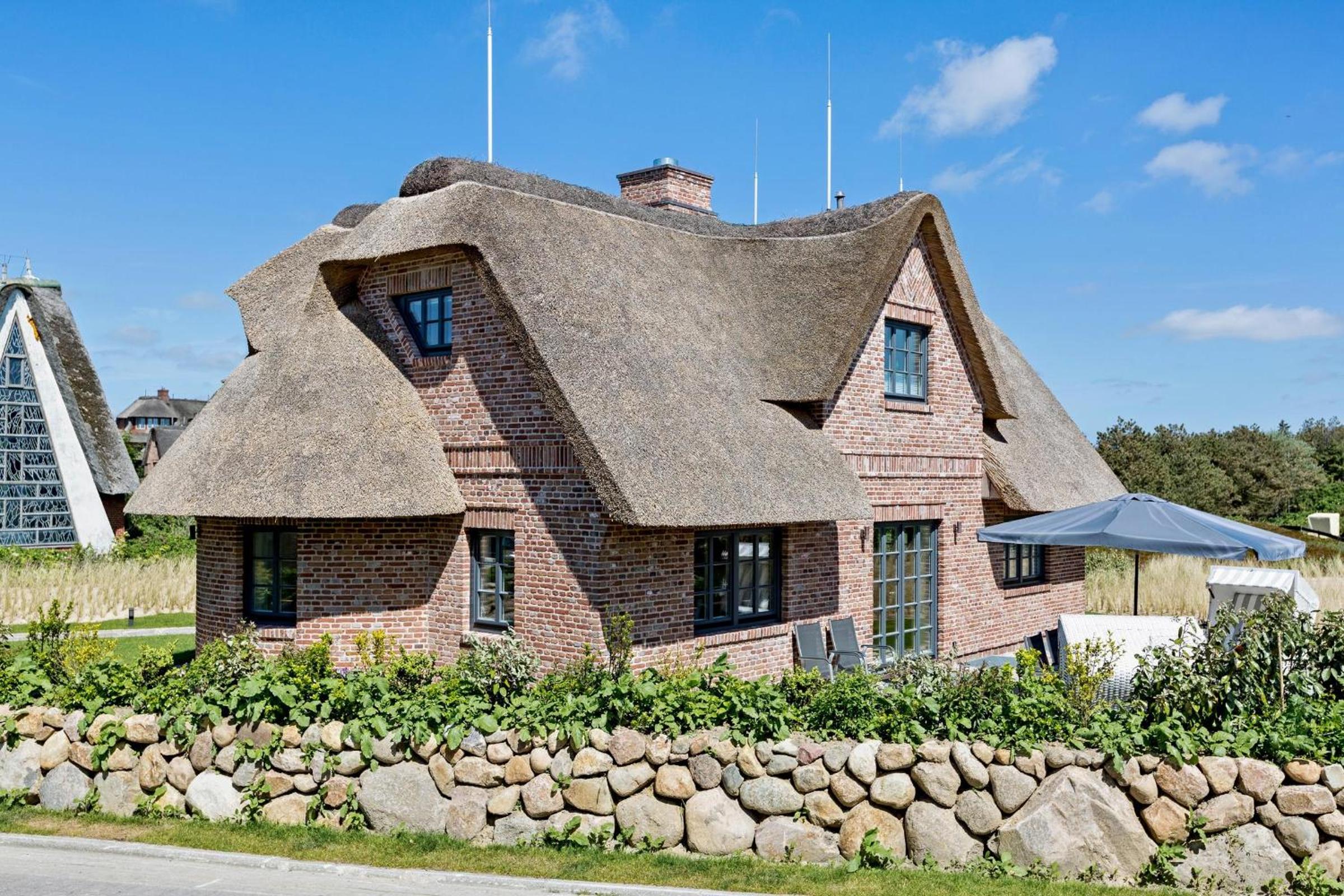 York´s Hüs view 3
