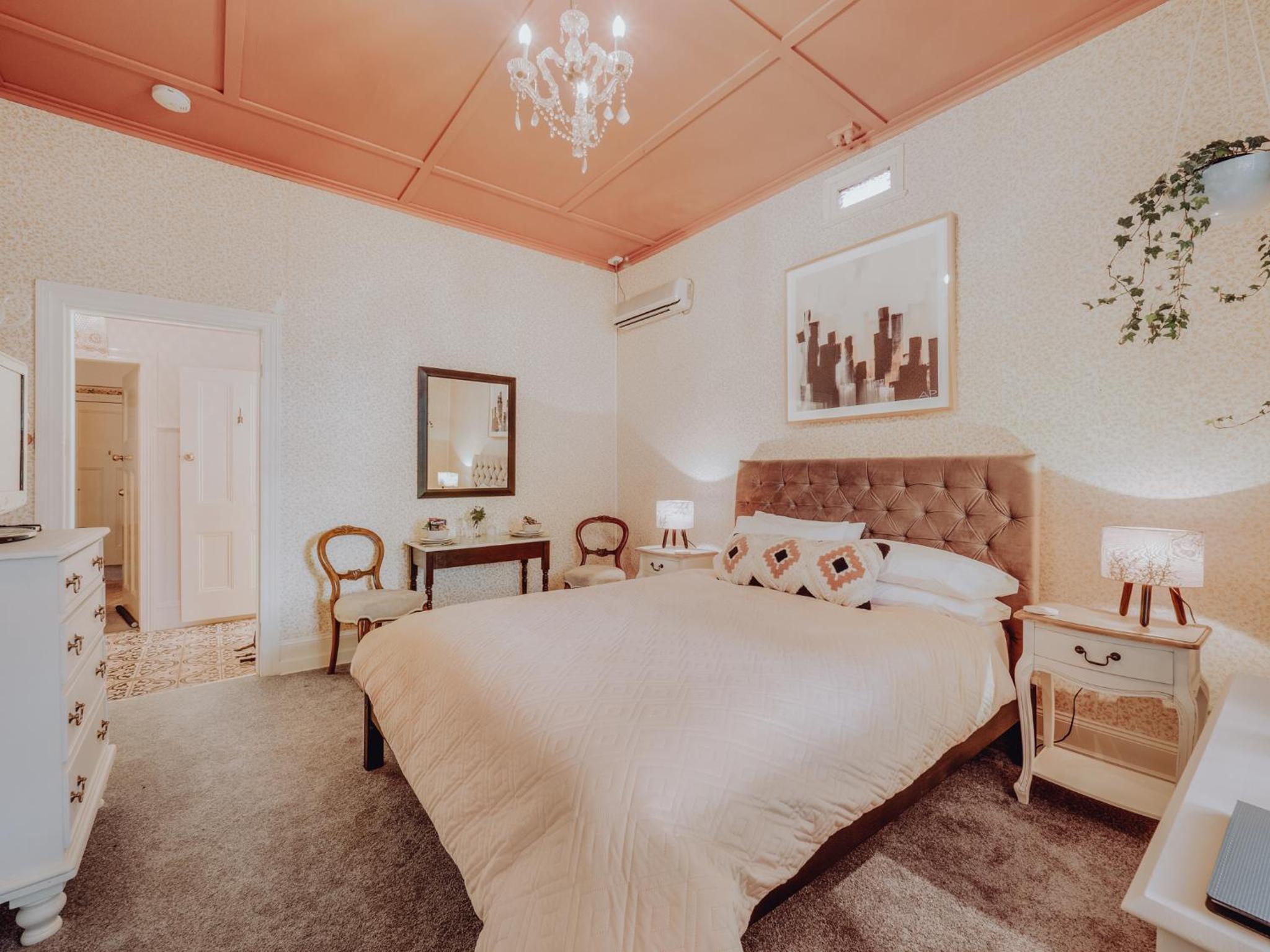 Genesta House