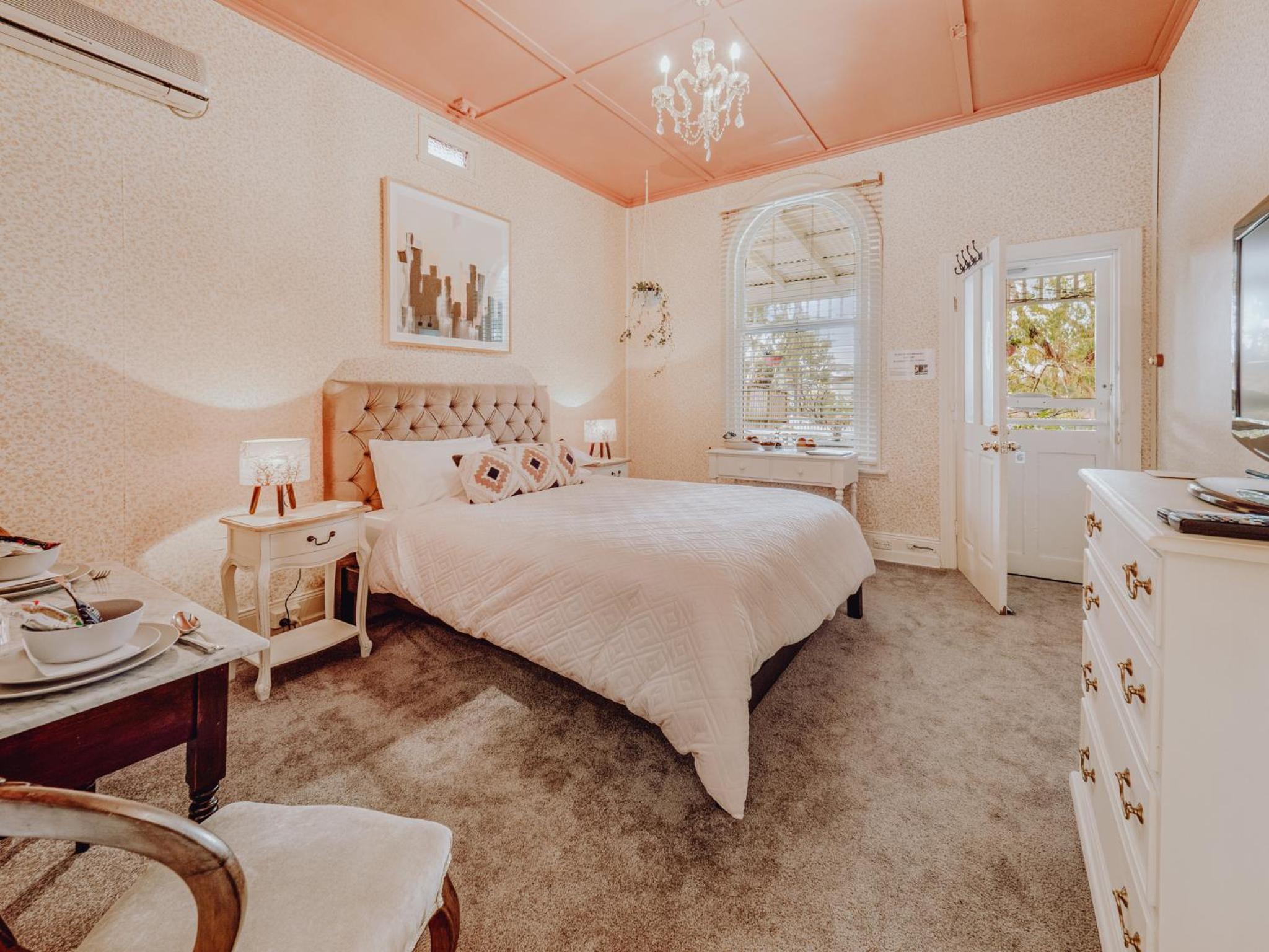 Genesta House