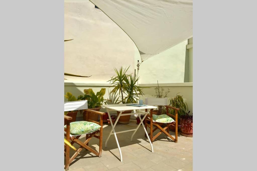 Mid century 3 bdr city centre townhouse