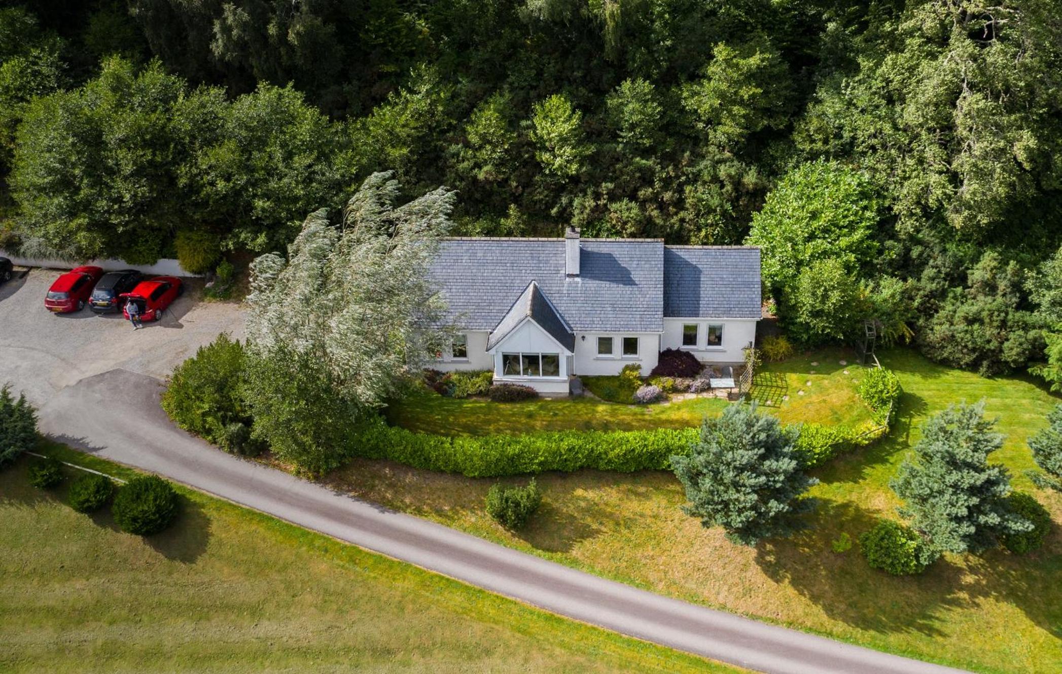 Loch Ness Cottages