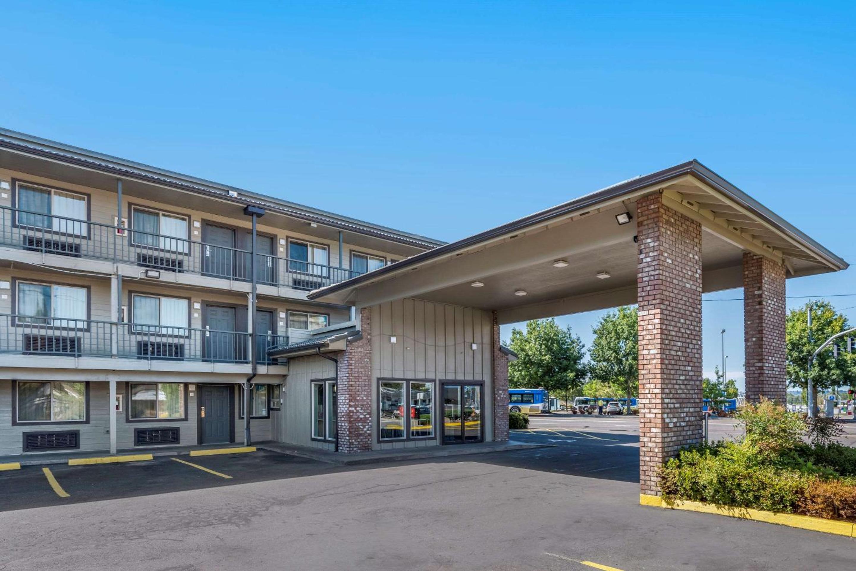 Hotel Econo Lodge Portland Airport