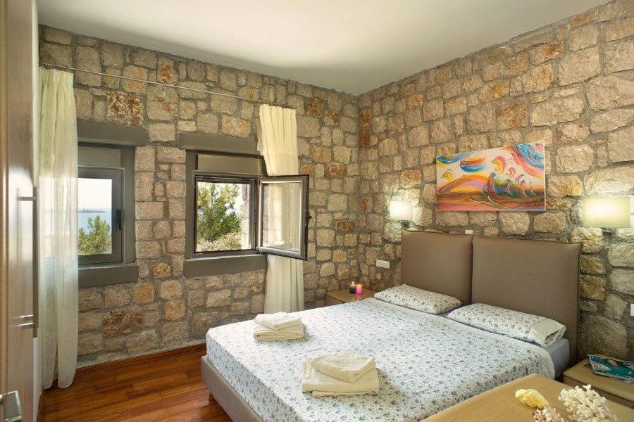 Executive Rhodes Villa Villa Ellie 2 Bedroom Villa With Sea Views Pefkos photo 2