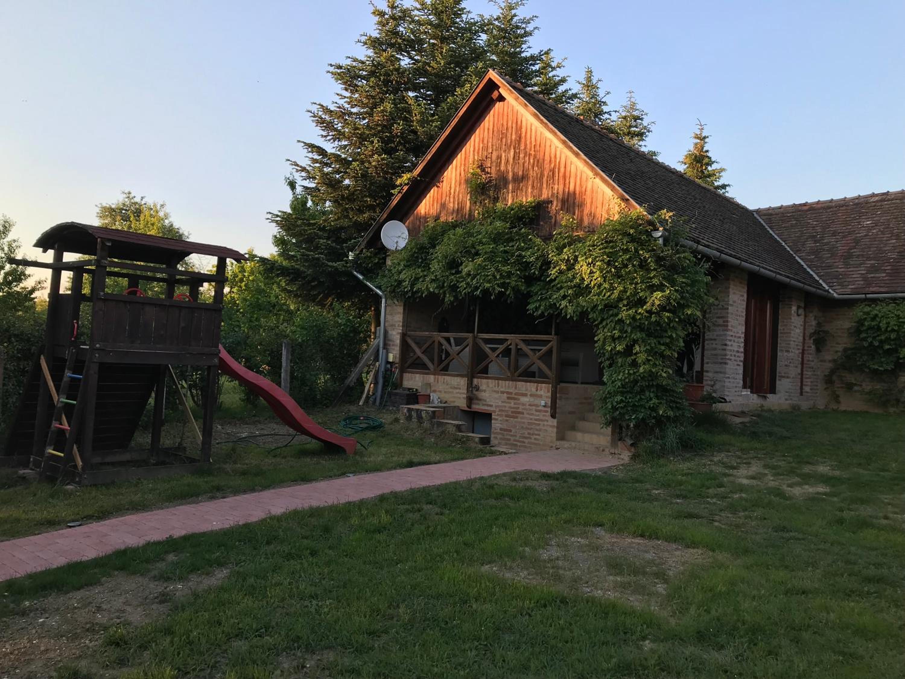 Photo 28