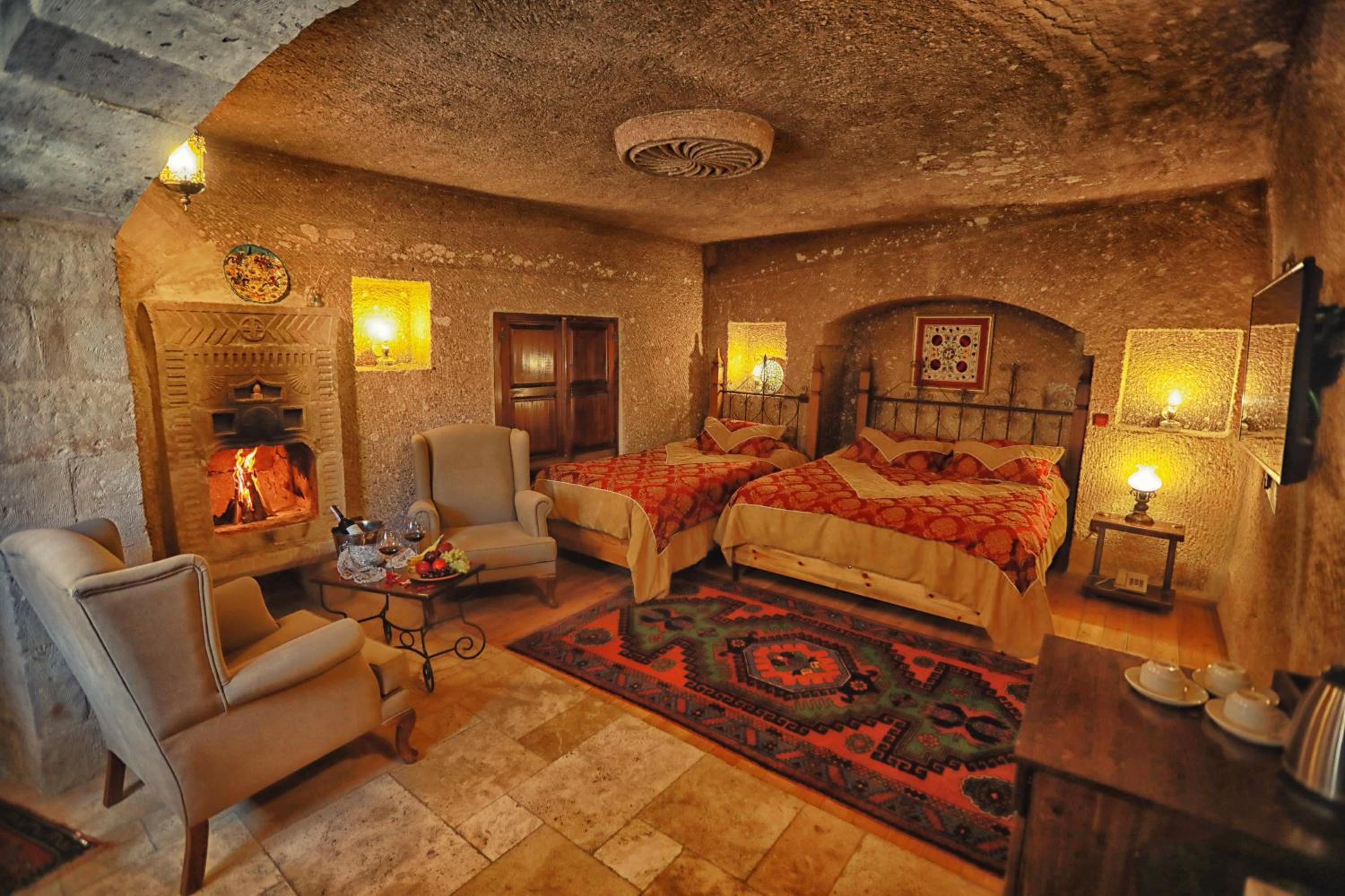 Traveller's Cave Hotel - Image 14