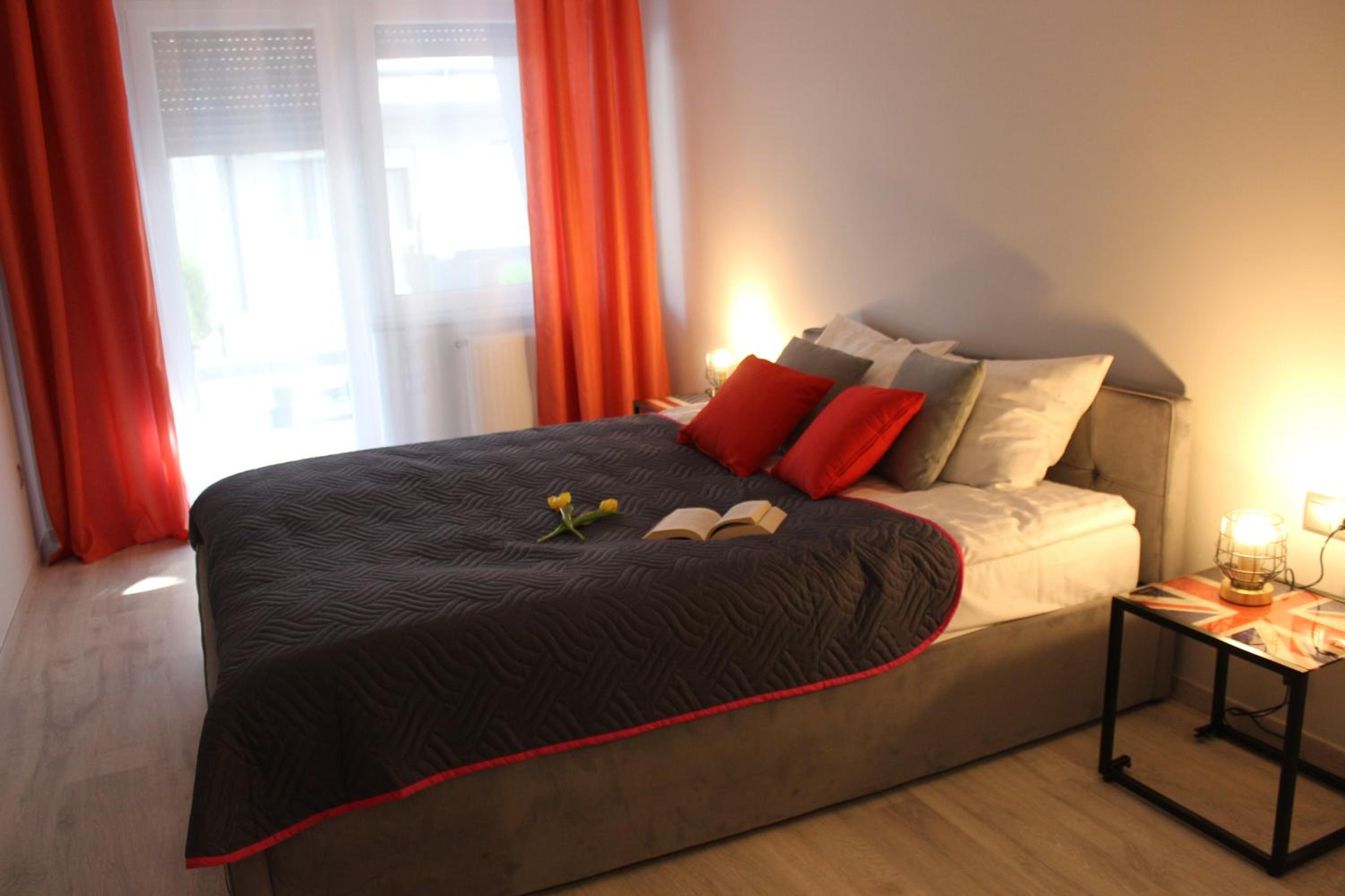 Apartament Orange Sun nr°7 view 3