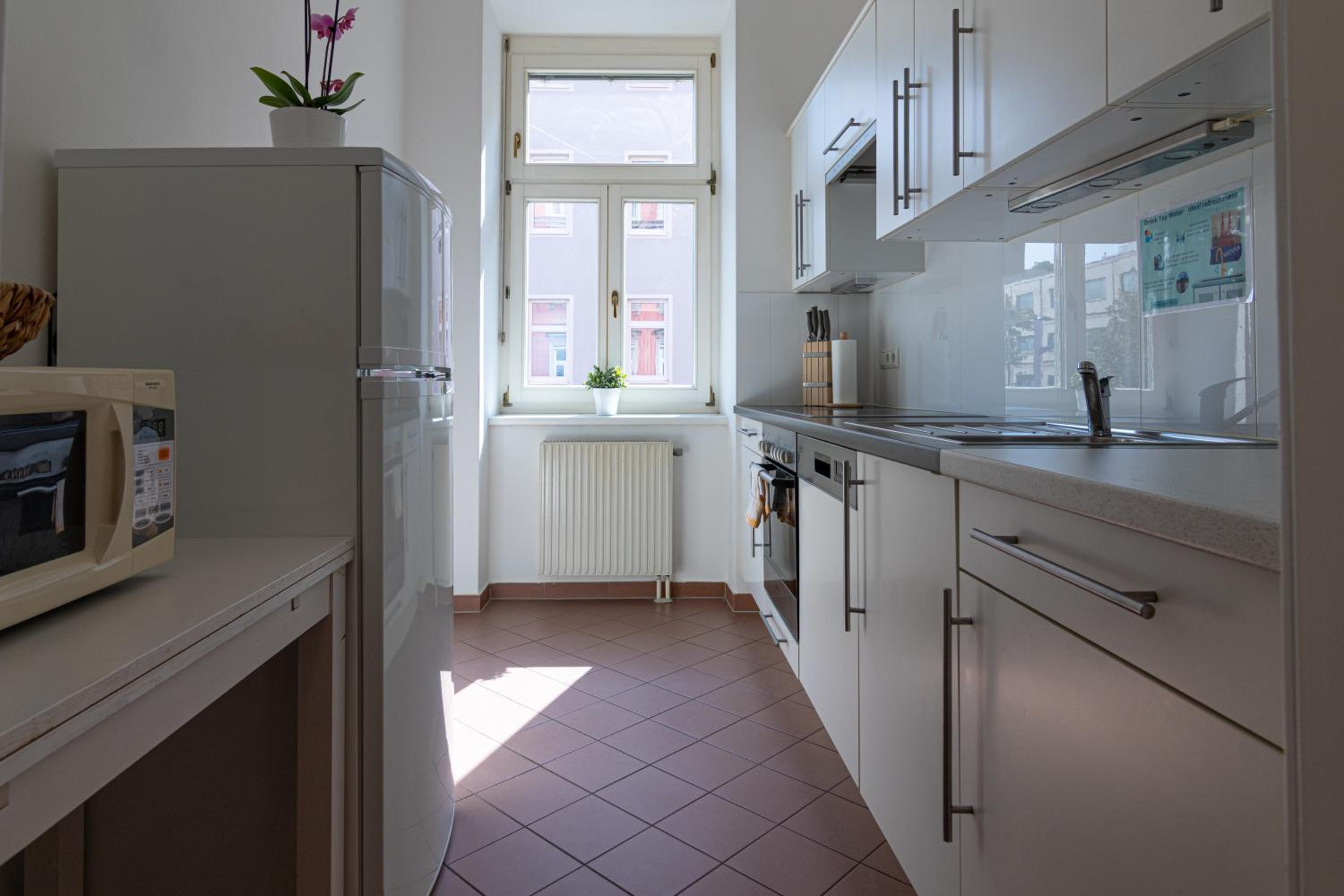 Yeshello Elegant Apartment near Central Vienna