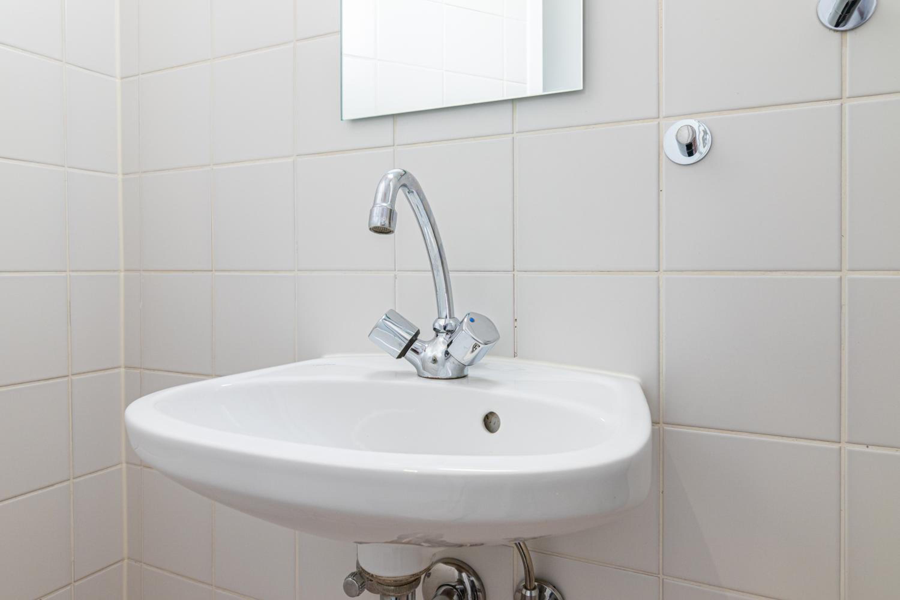 Yeshello Elegant Apartment near Central Vienna
