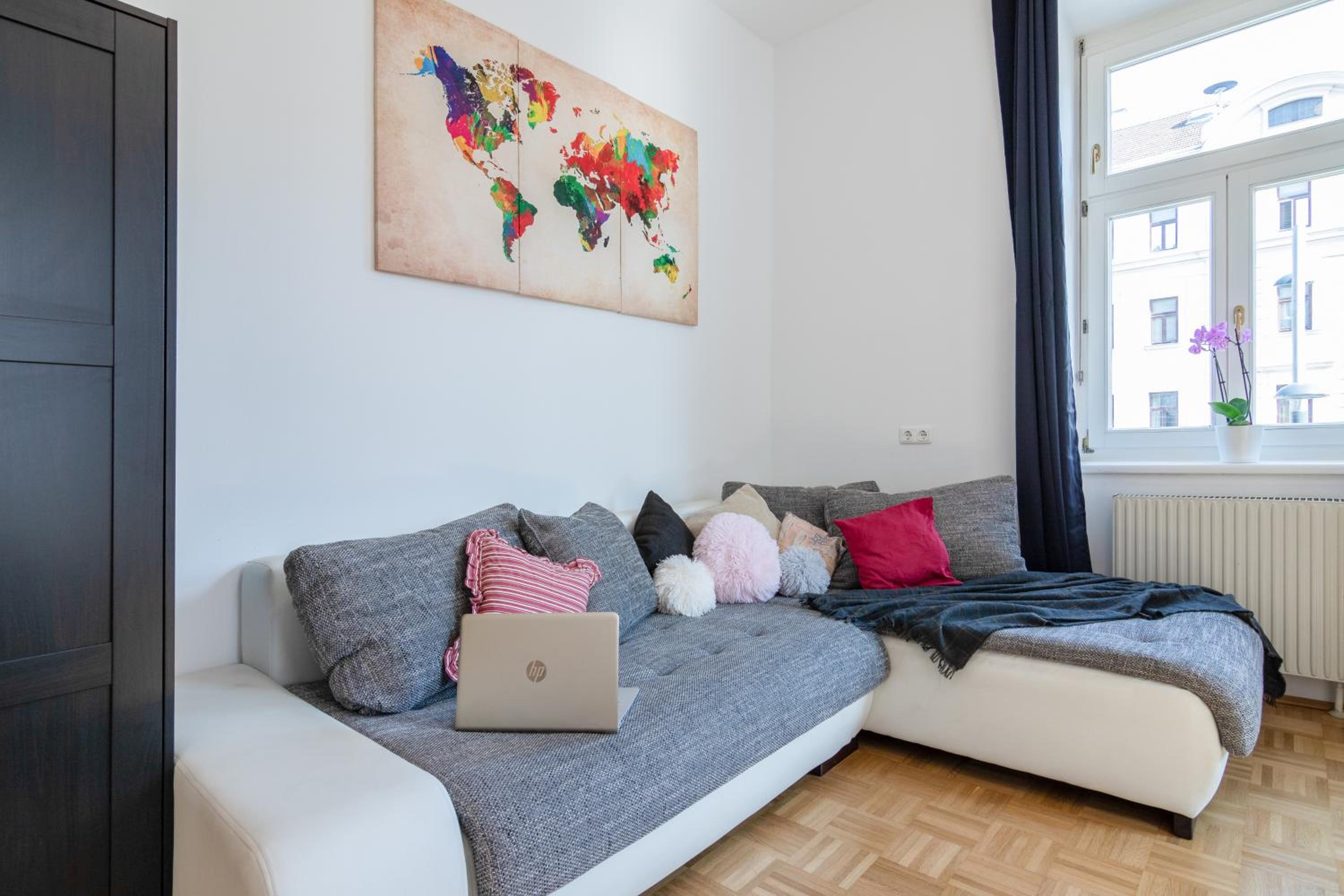 Yeshello Elegant Apartment near Central Vienna