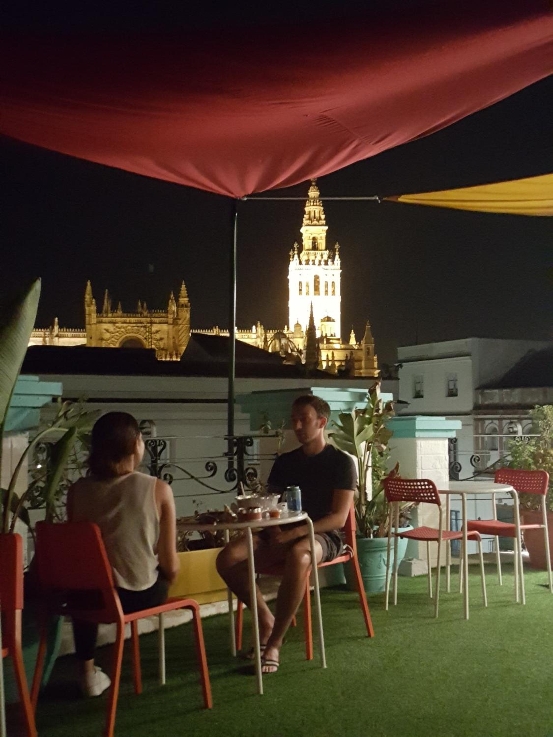 Seville Vacations - Sevilla Kitsch Hostel Art - Property Image 58