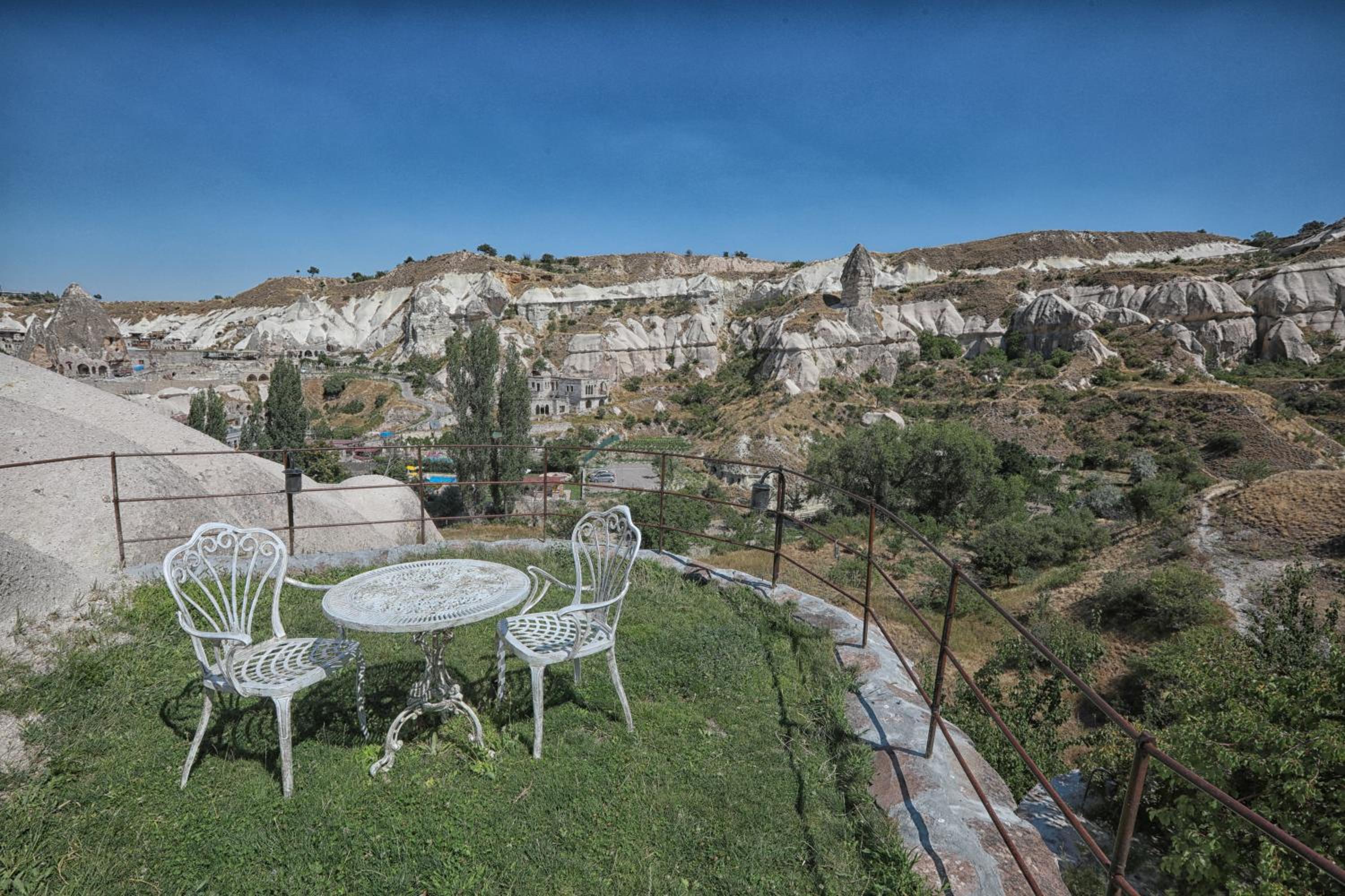 Traveller's Cave Hotel - Image 83