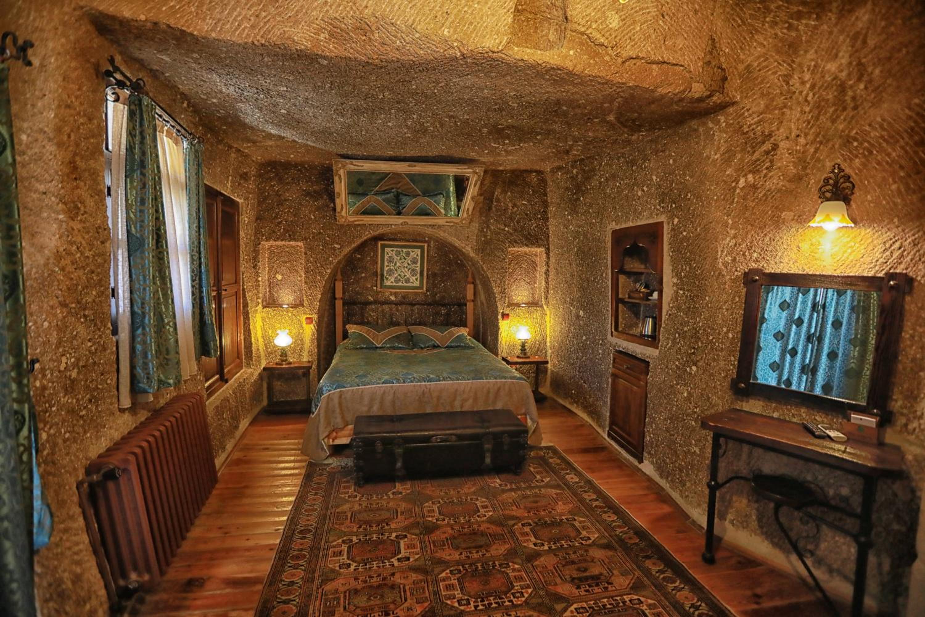 Traveller's Cave Hotel - Image 34