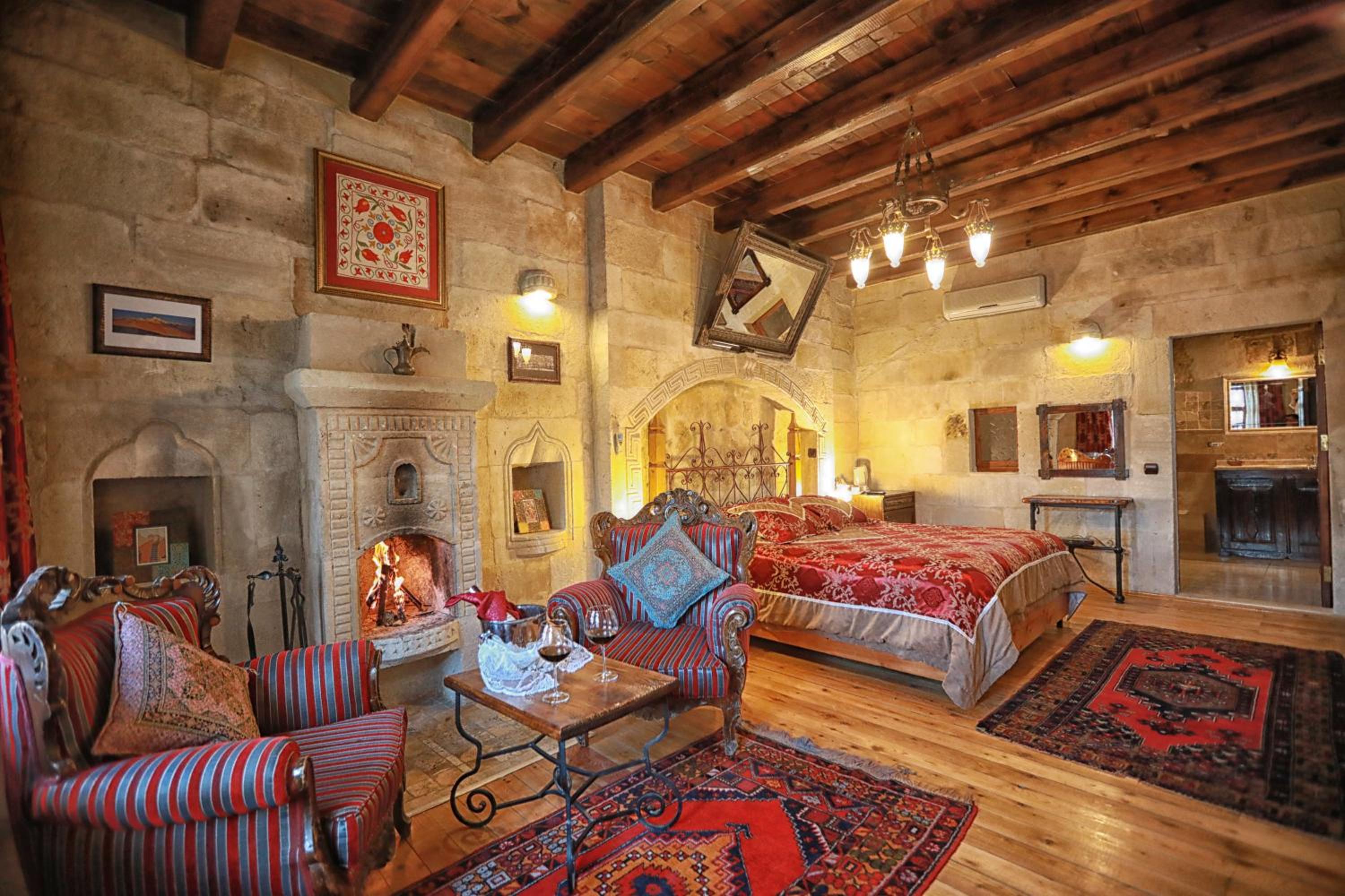 Traveller's Cave Hotel - Image 112