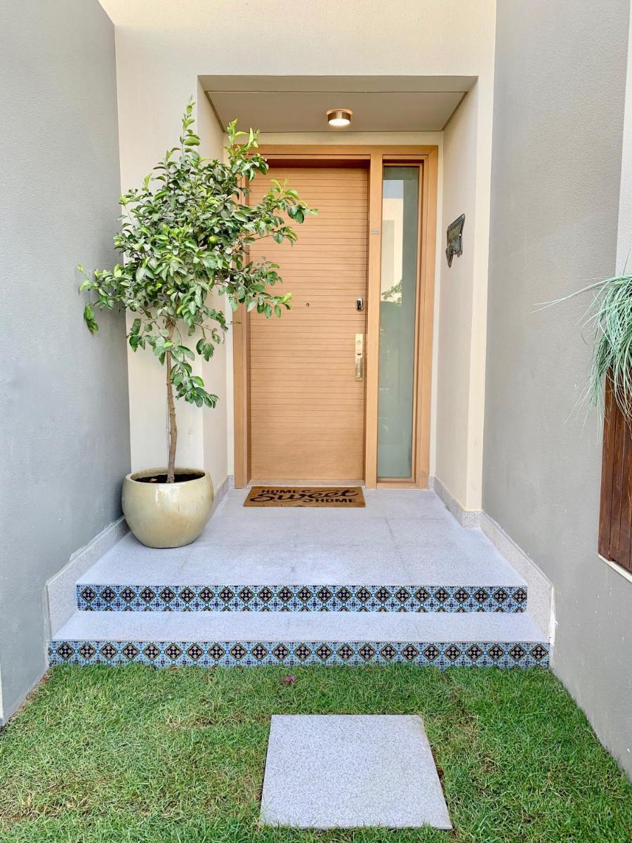 The Sunshine Villa