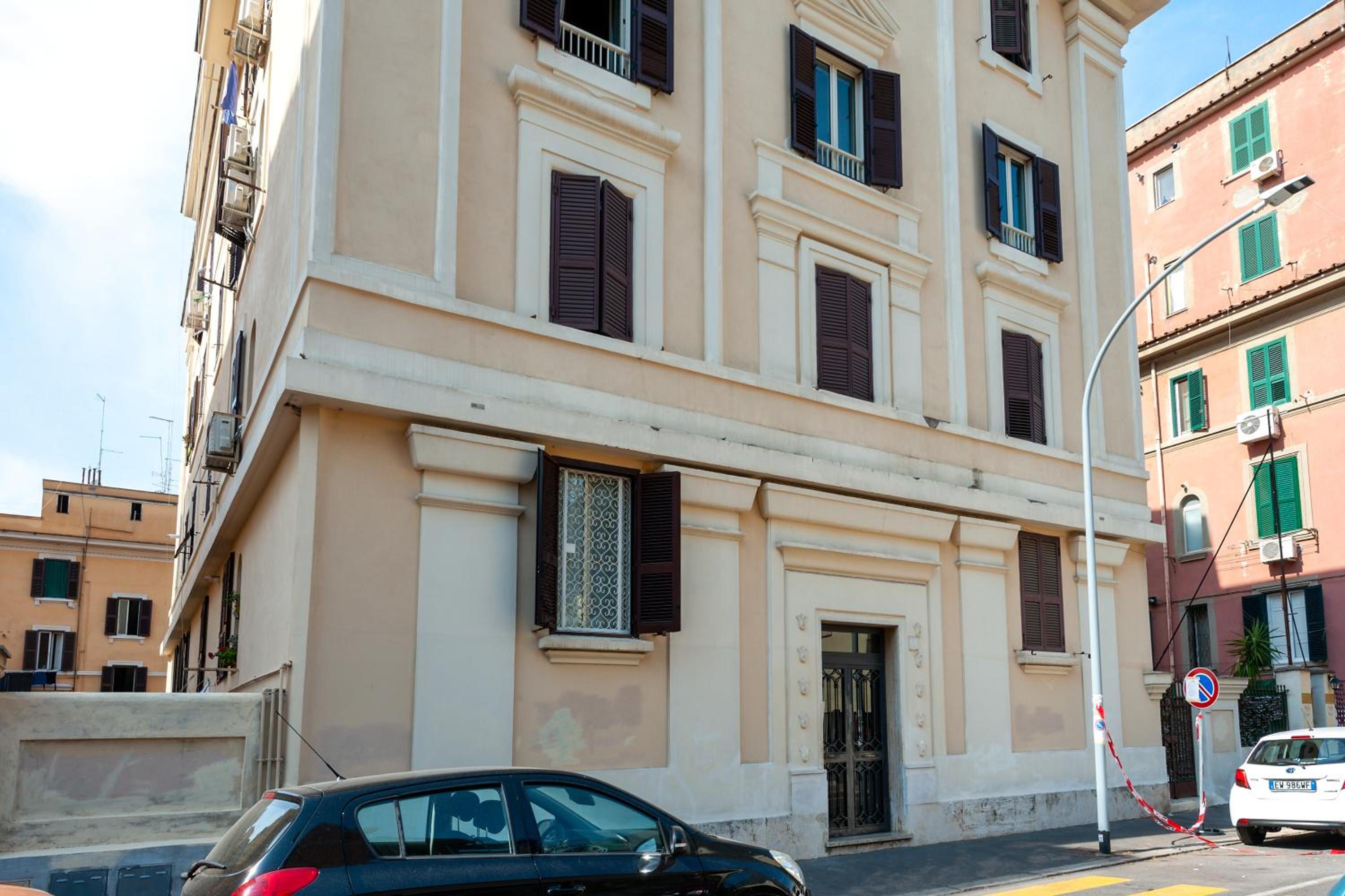 Kyterion Apartment