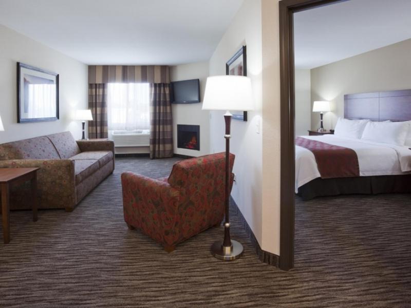 American Inn & Suites