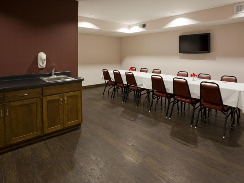 American Inn  Suites - Property Image 4