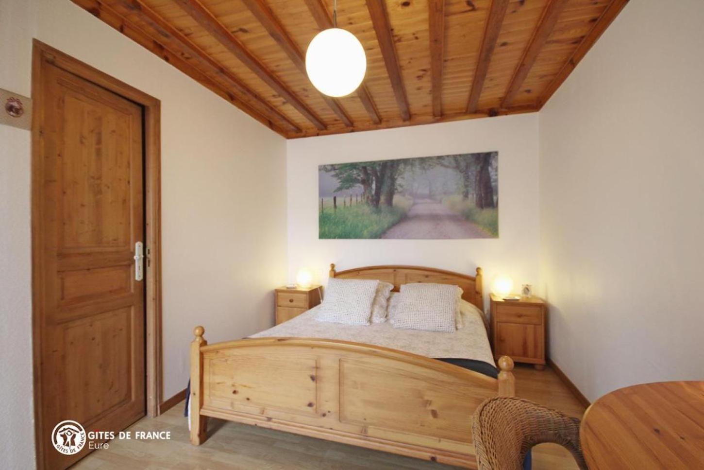 Les Chambres du Chataignier view 4