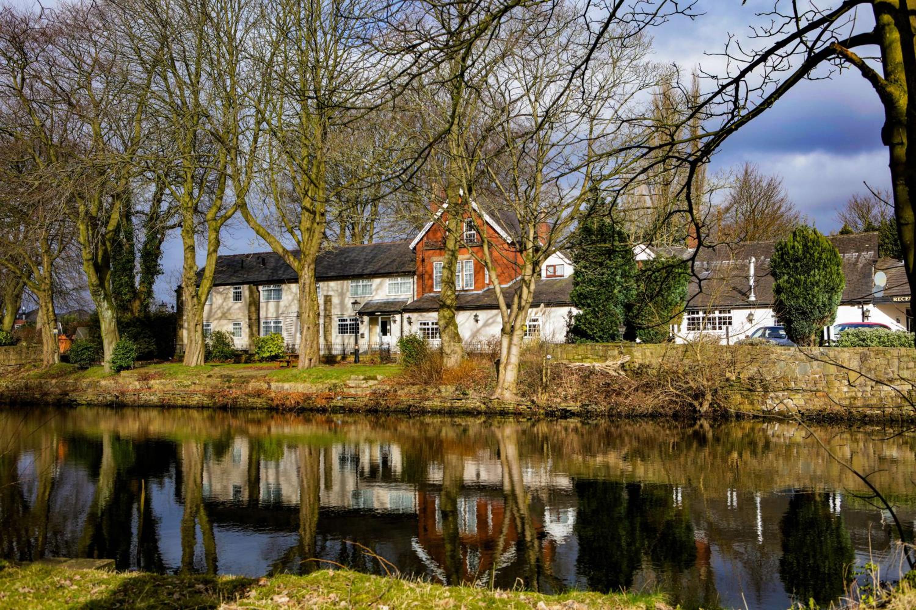 Bury Vacations - Best Western Bolholt Country Park Hotel - Property Image 1