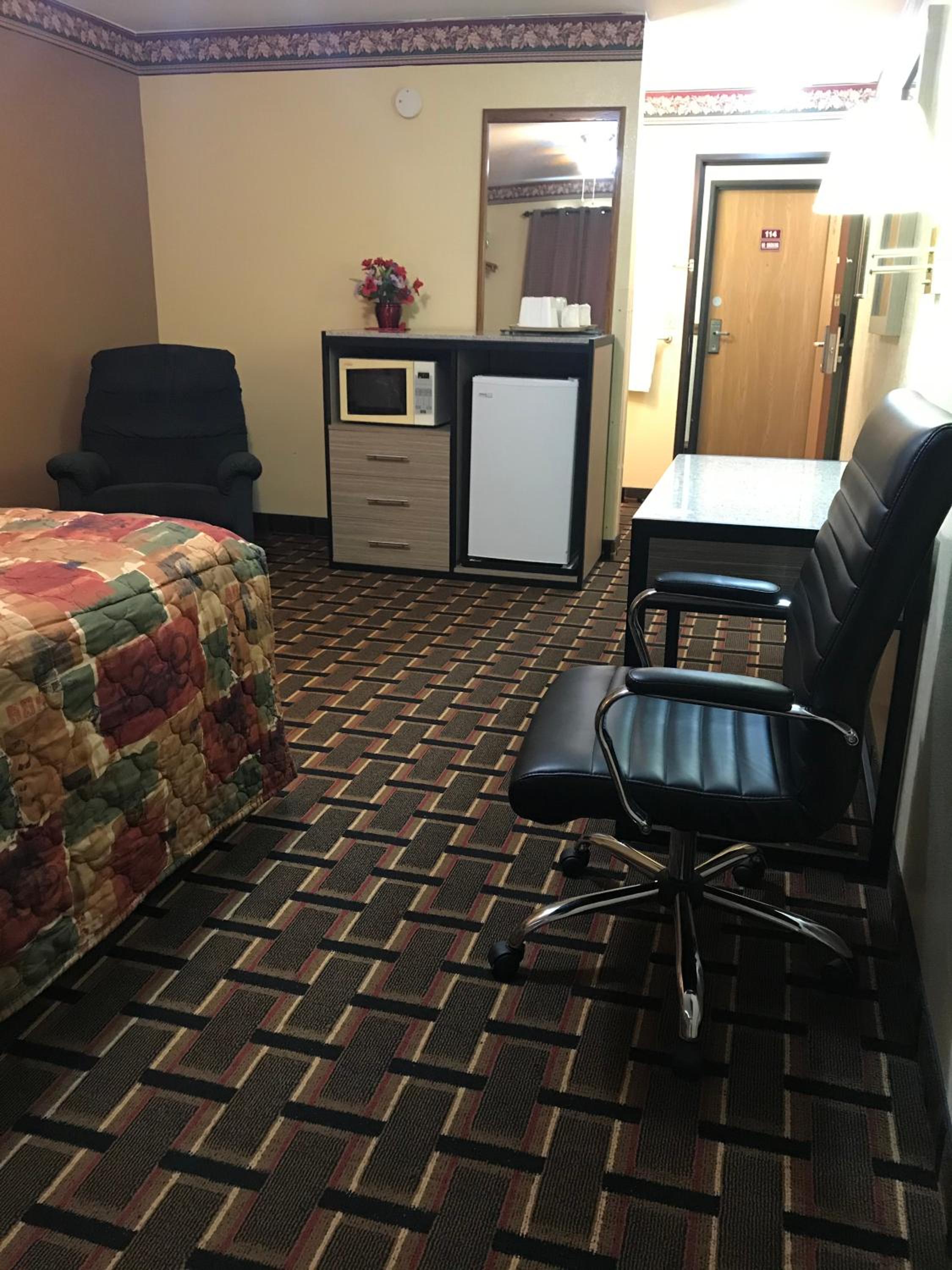 Deluxe Inn Nebraska City - Property Image 21