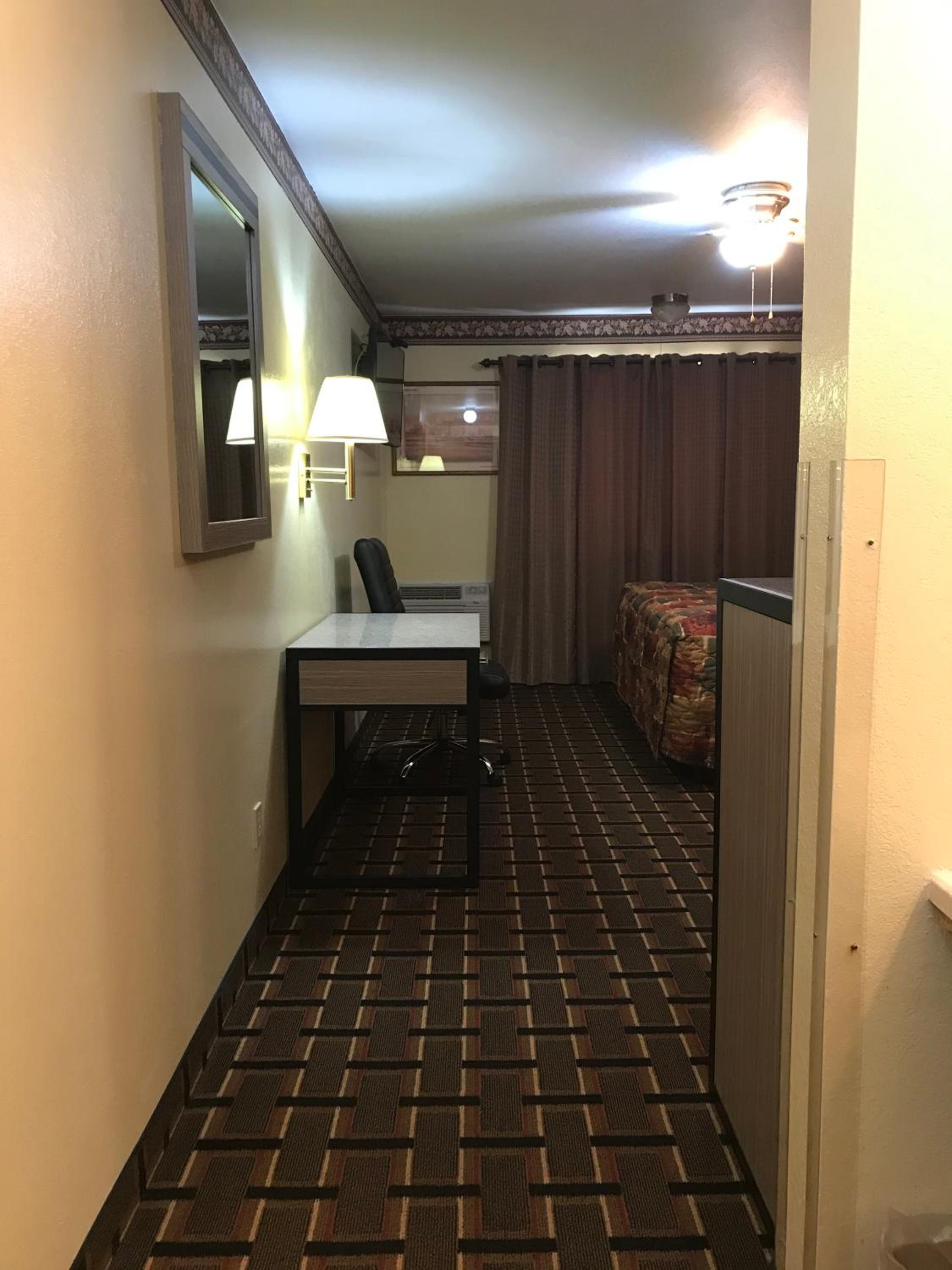 Deluxe Inn Nebraska City - Property Image 22