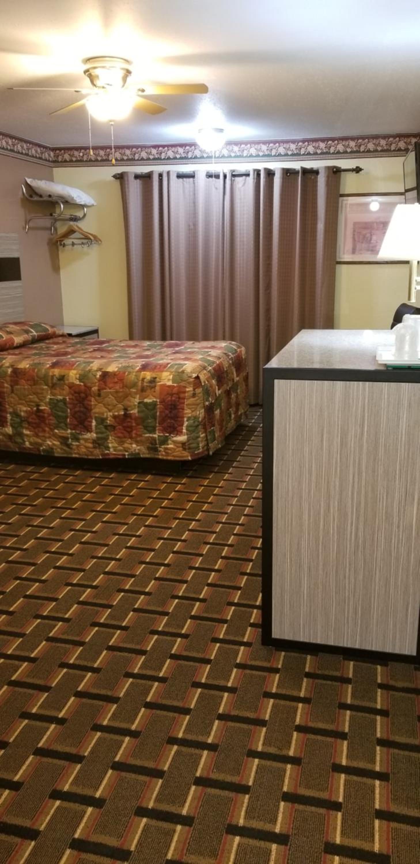 Deluxe Inn Nebraska City - Property Image 23