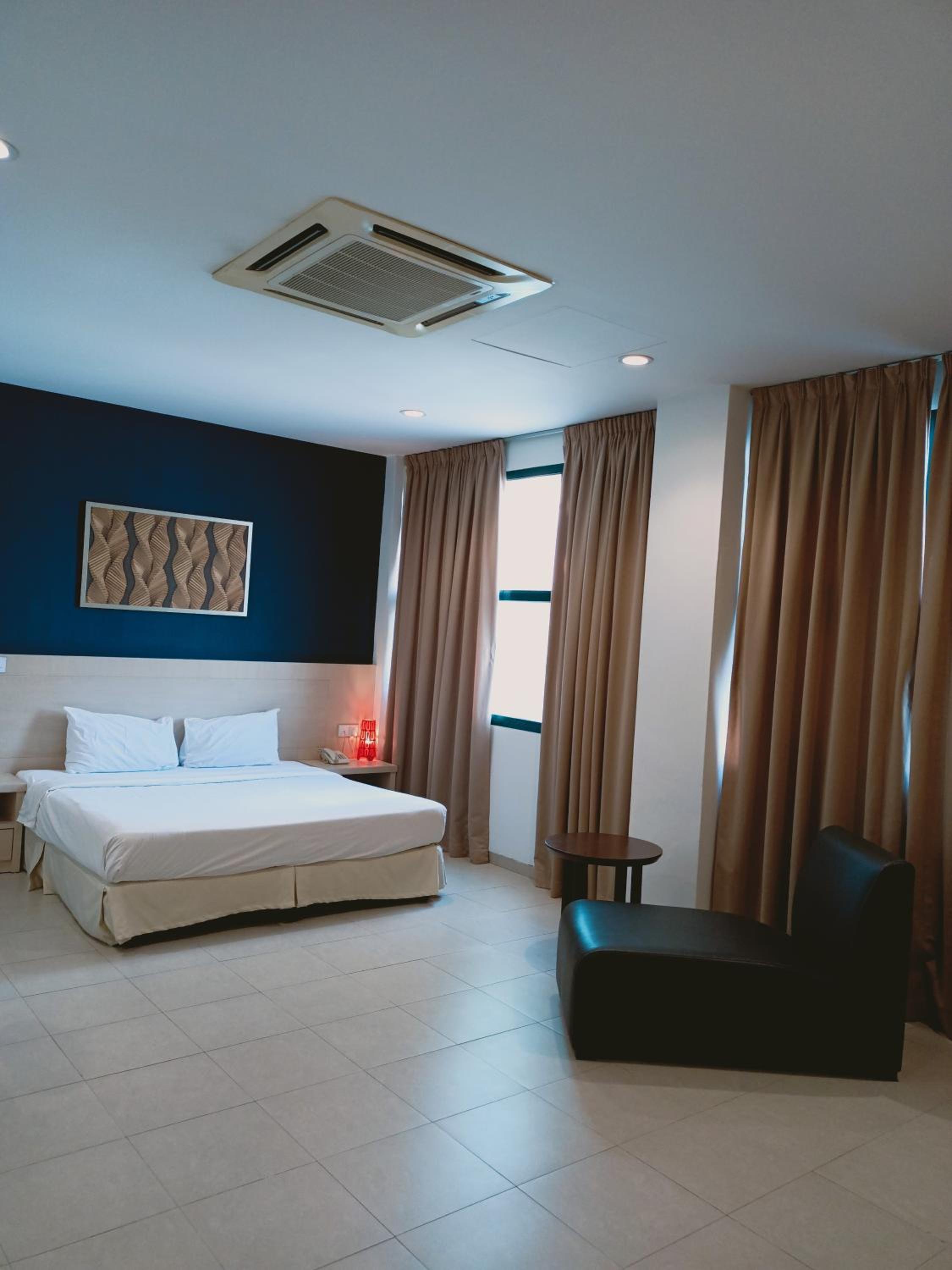 Golden View Serviced Apartments