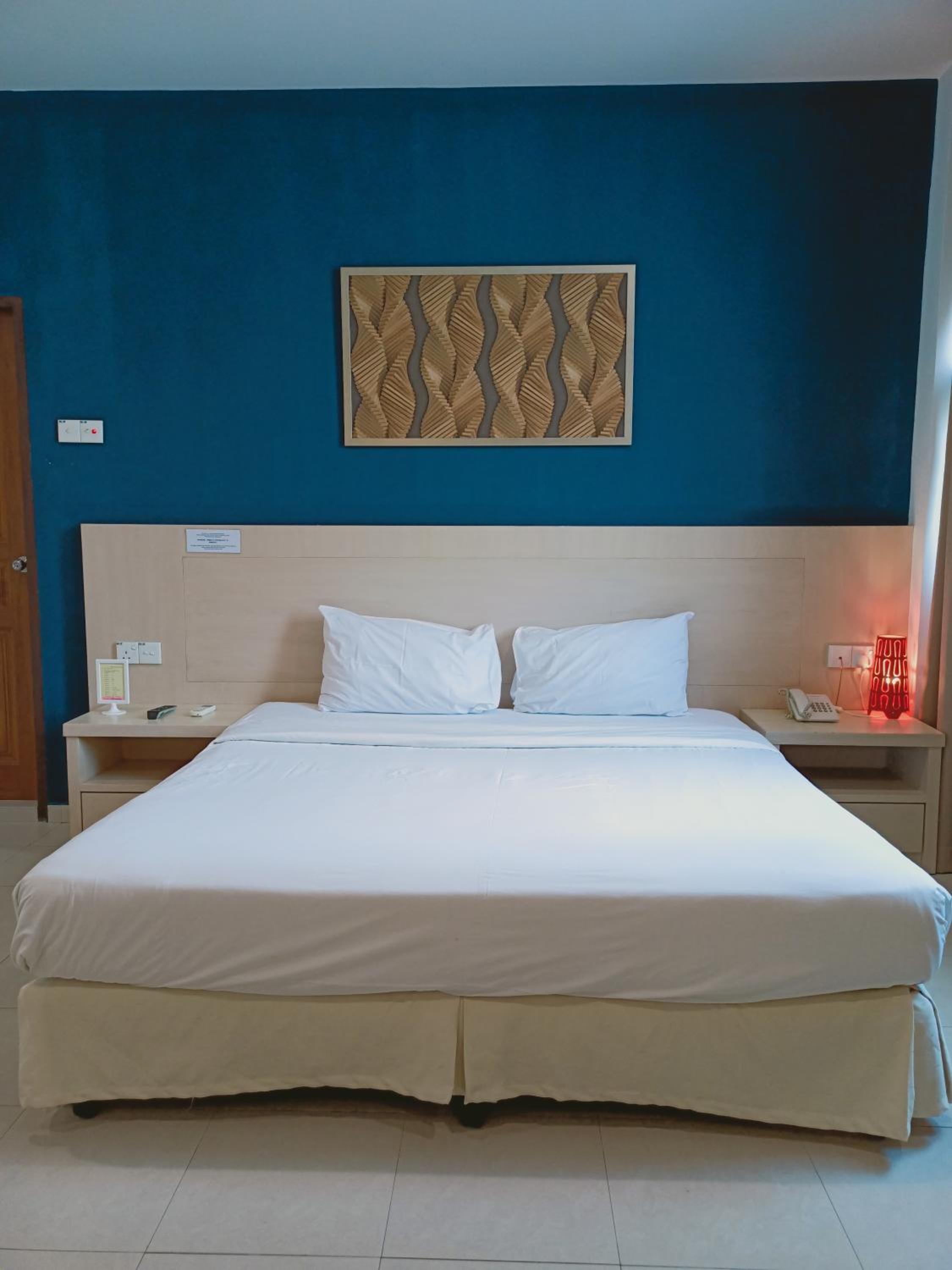 Golden View Serviced Apartments