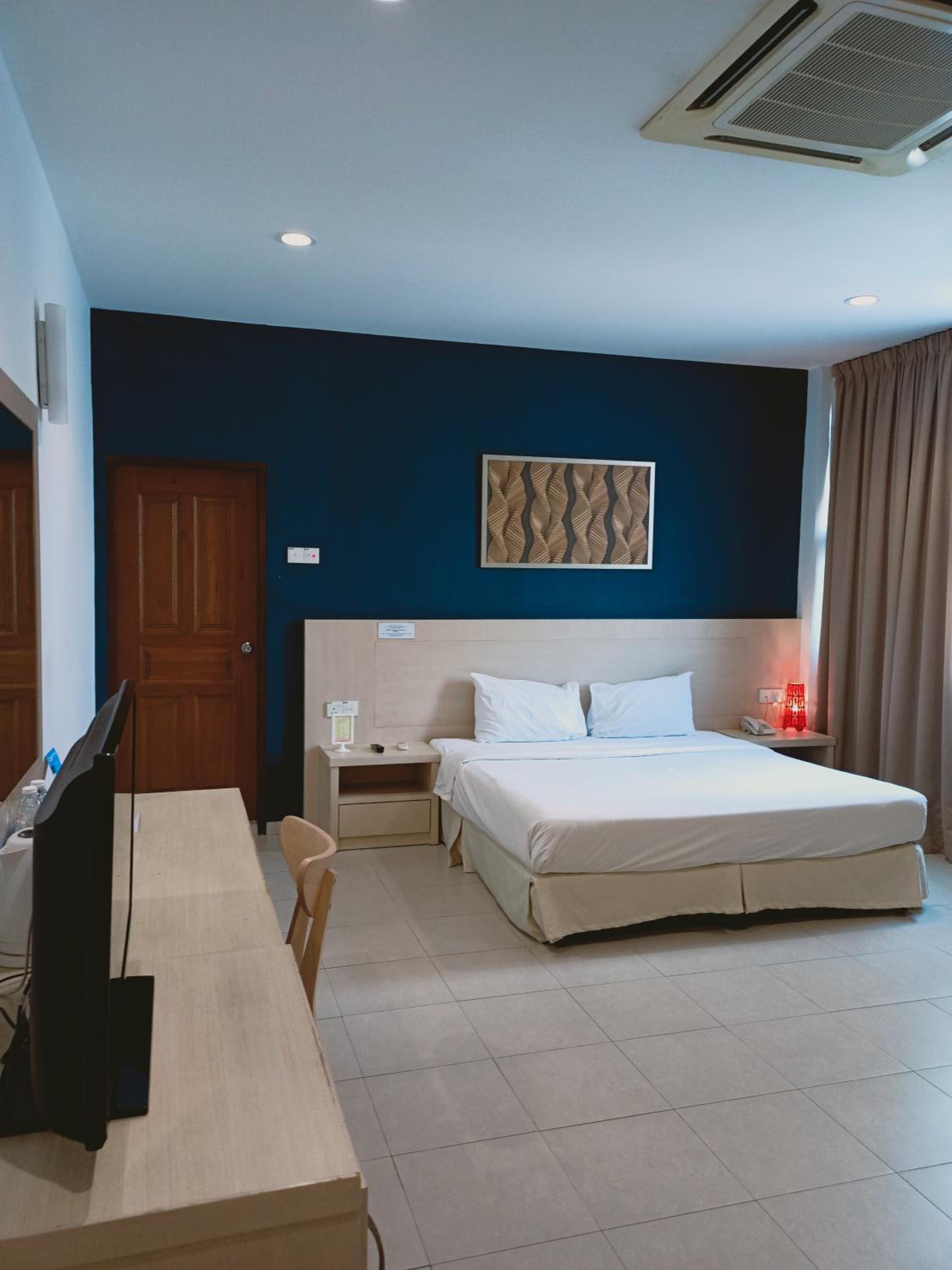 Golden View Serviced Apartments