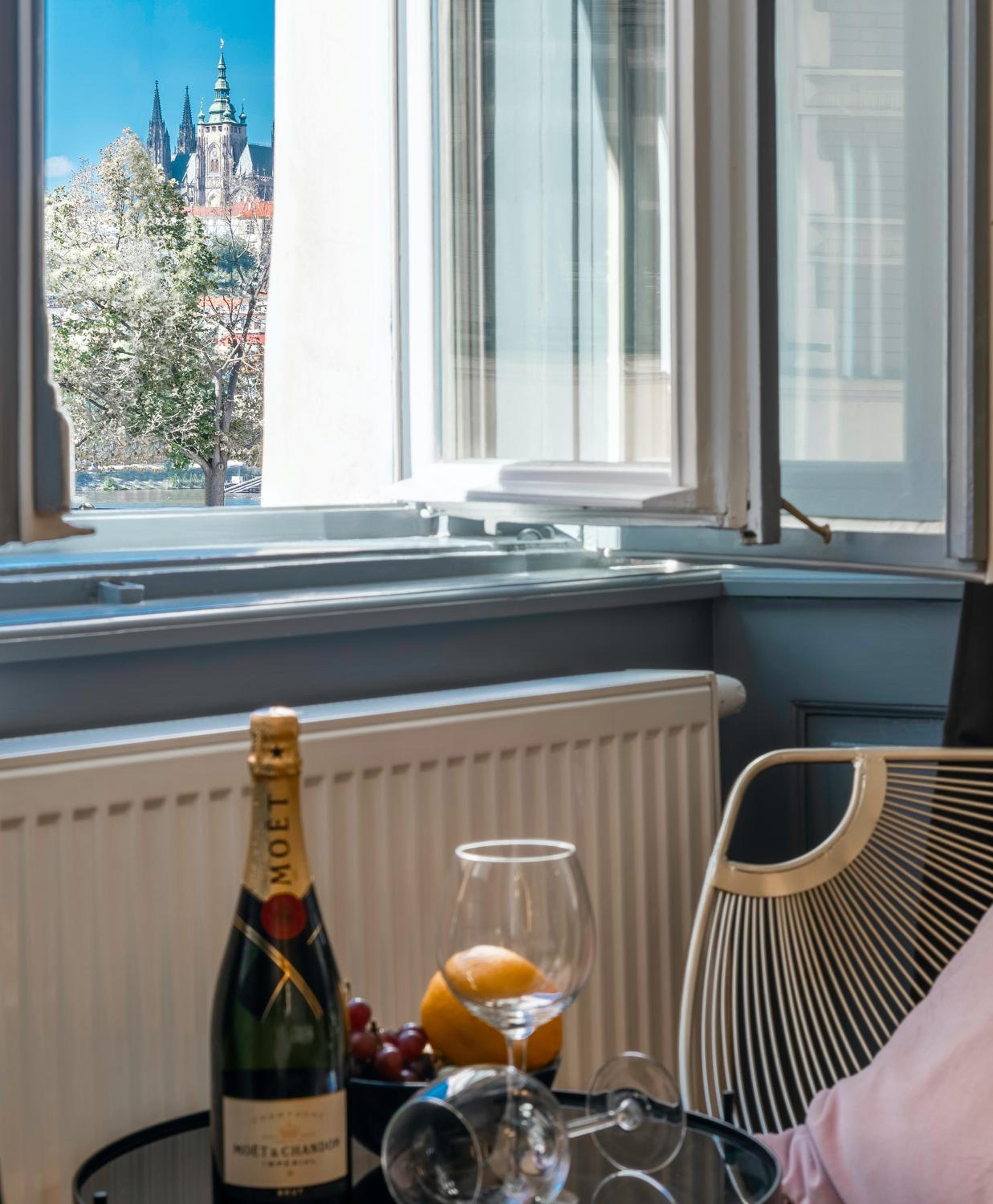 Emperor Castle View Suite