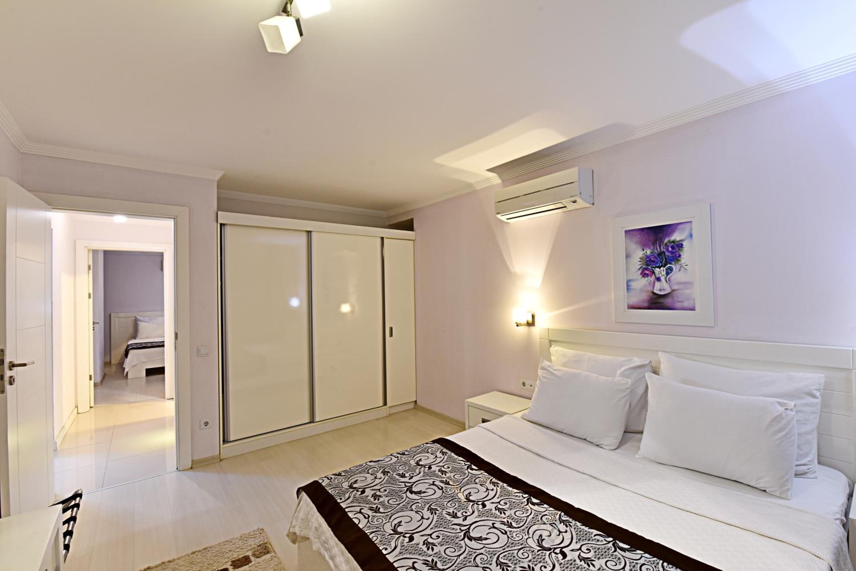Royal Palm Residence