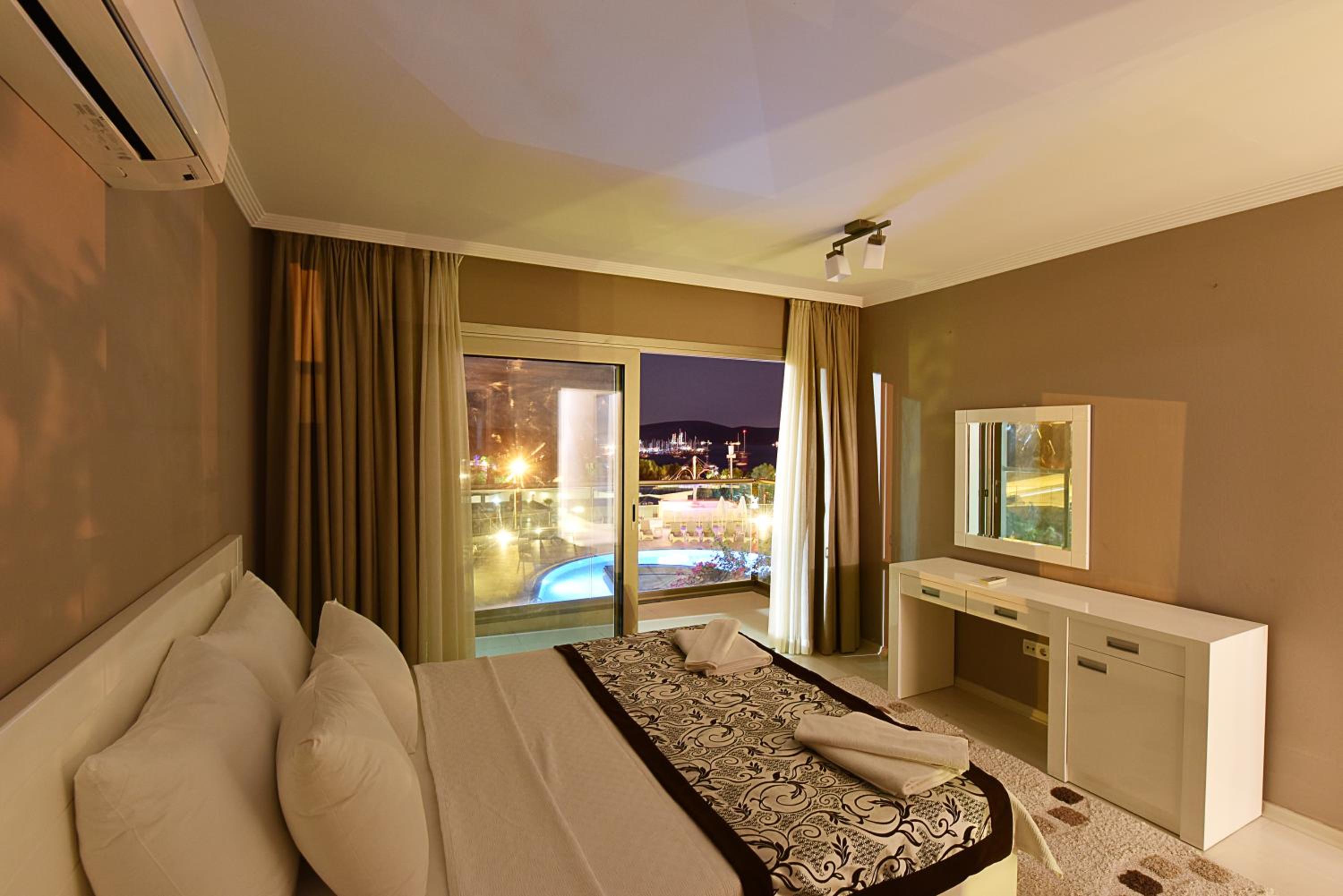 Royal Palm Residence